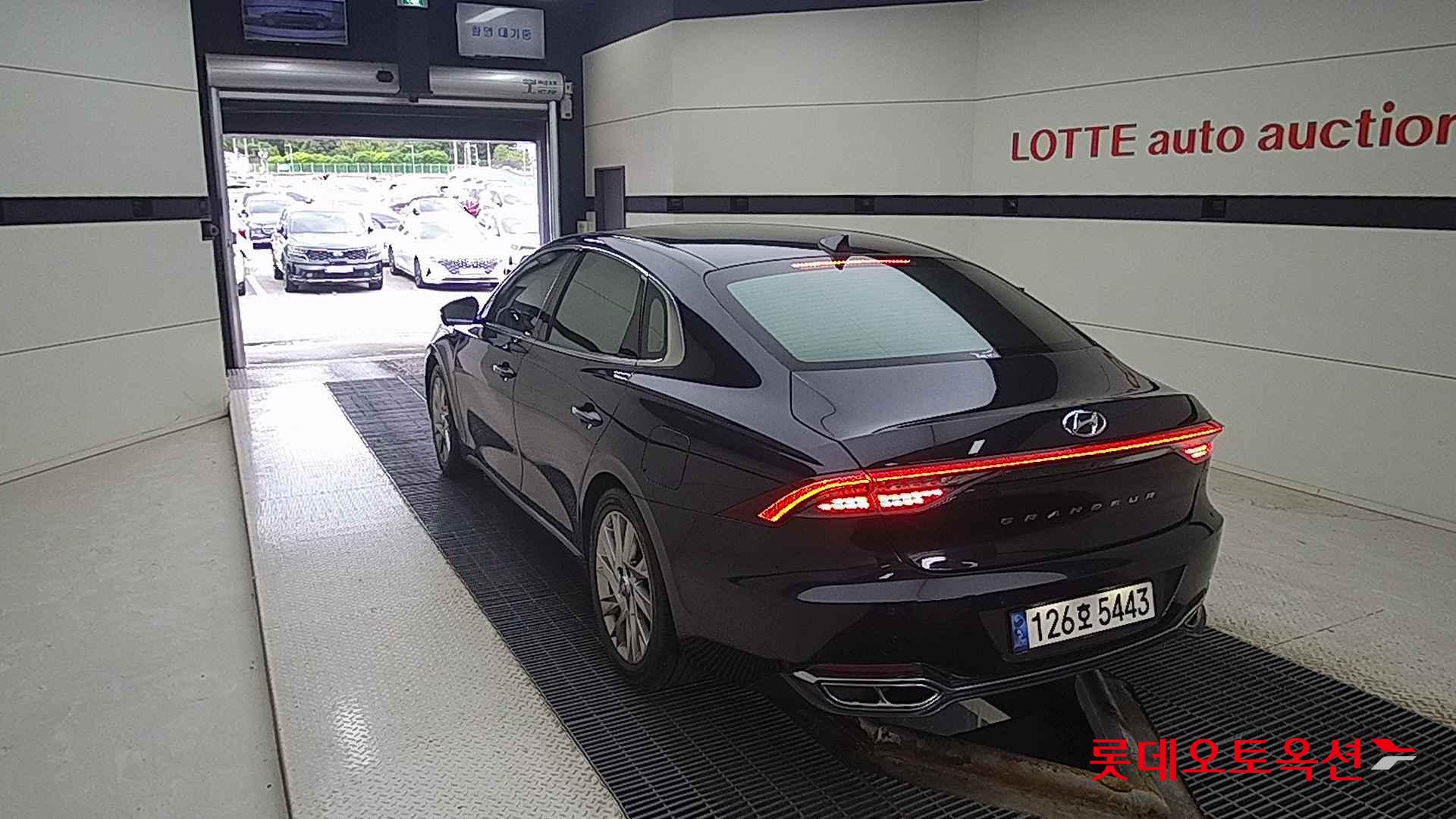 Hyundai Grandeur Hybrid id 1838315 из Кореи 9