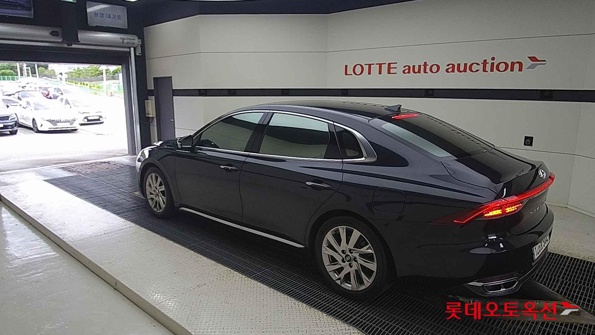 Hyundai Grandeur Hybrid id 1838315 из Кореи 10