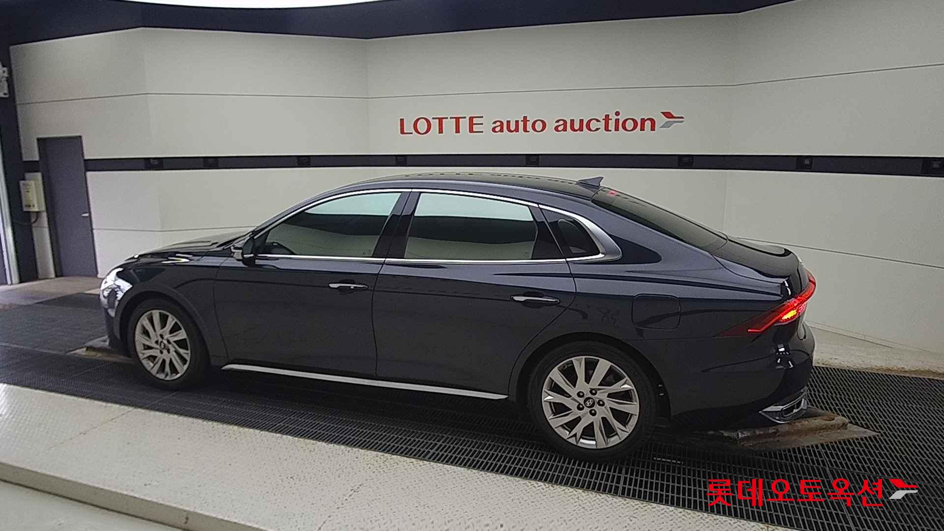 Hyundai Grandeur Hybrid id 1838315 из Кореи 11