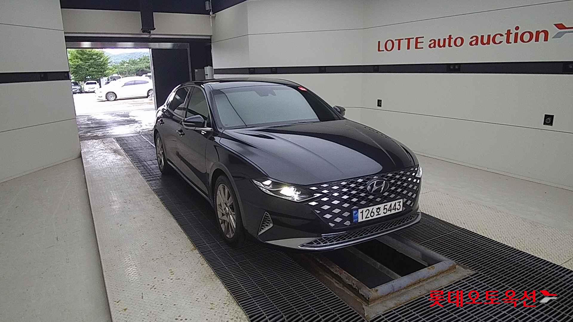 Hyundai Grandeur Hybrid id 1838315 из Кореи 15