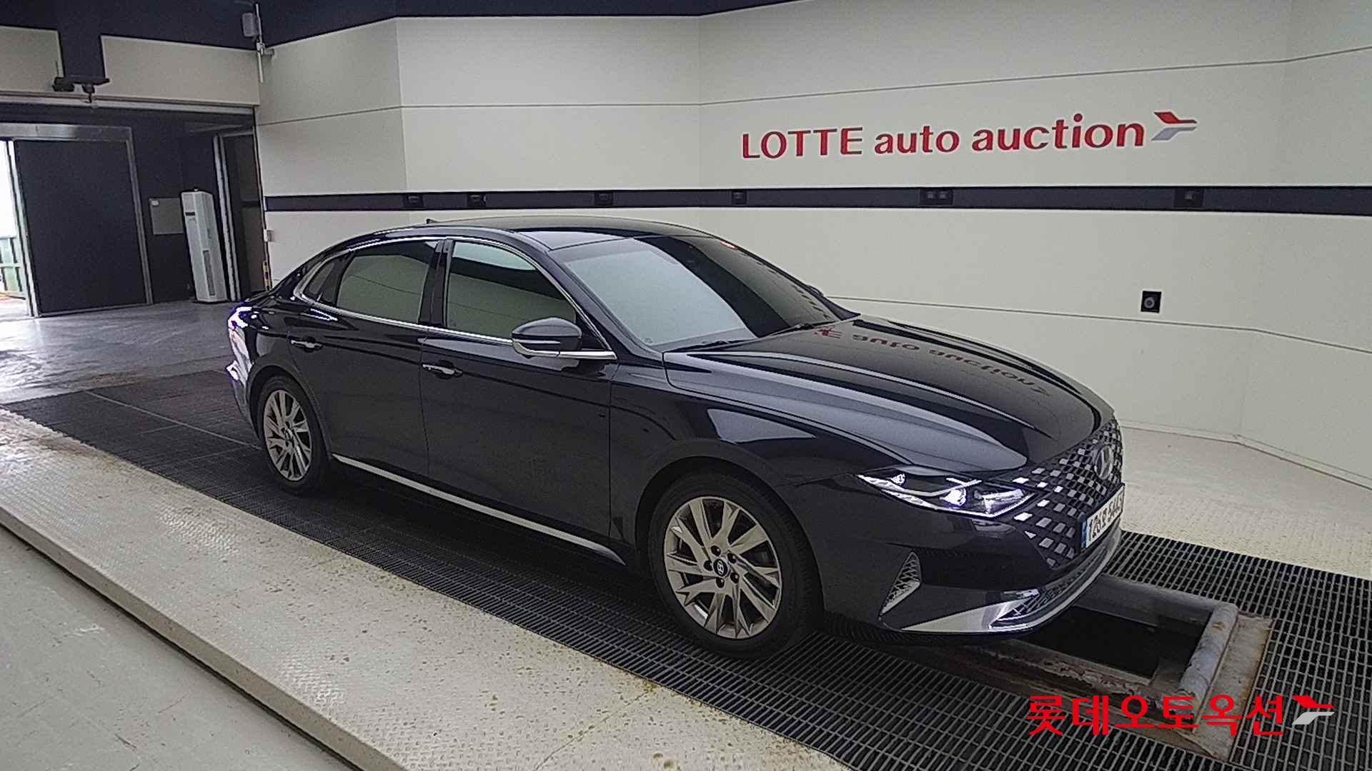 Hyundai Grandeur Hybrid id 1838315 из Кореи 16