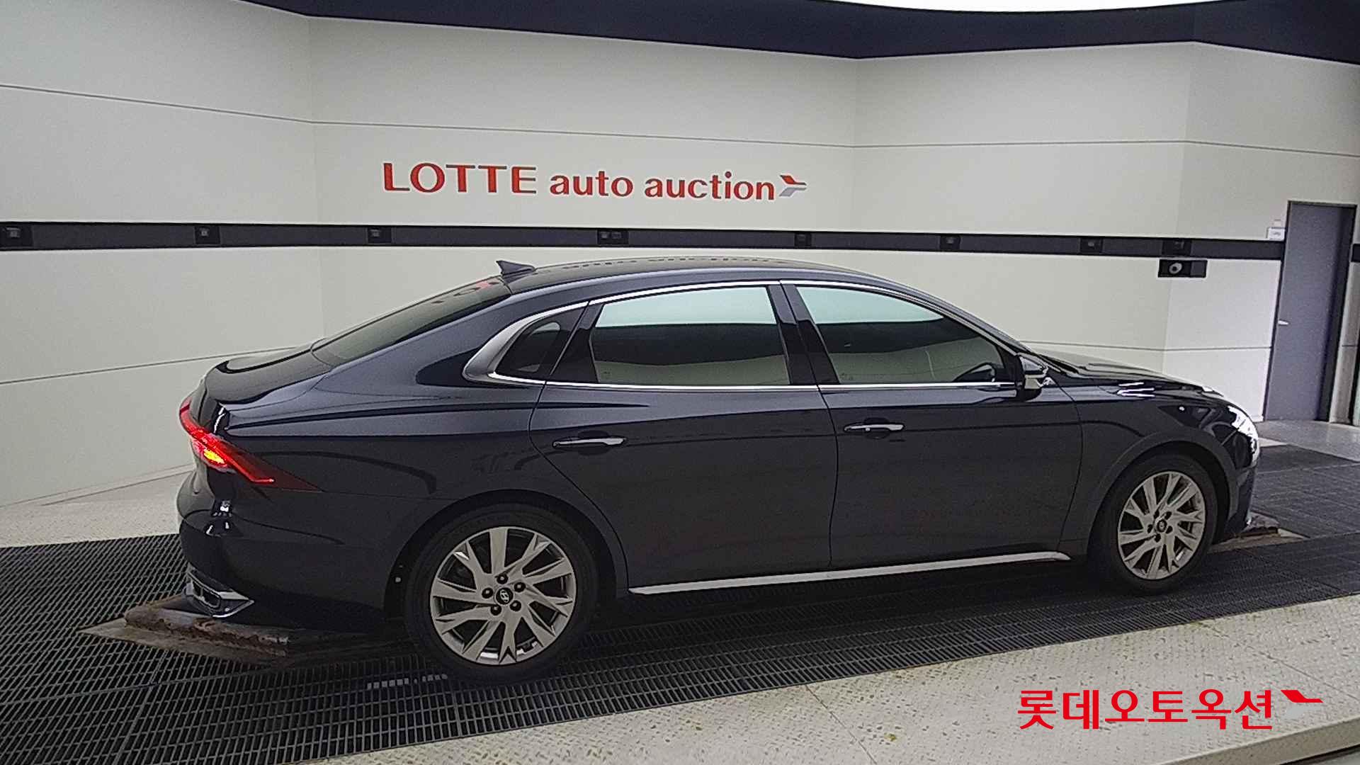 Hyundai Grandeur Hybrid id 1838315 из Кореи 18