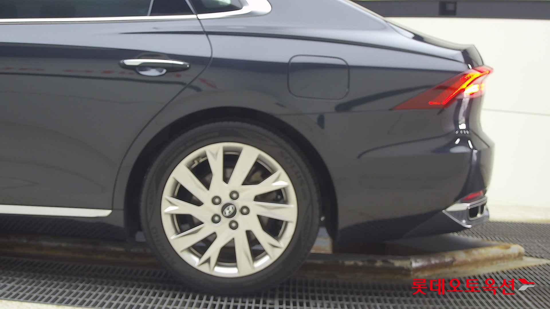 Hyundai Grandeur Hybrid id 1838315 из Кореи 22