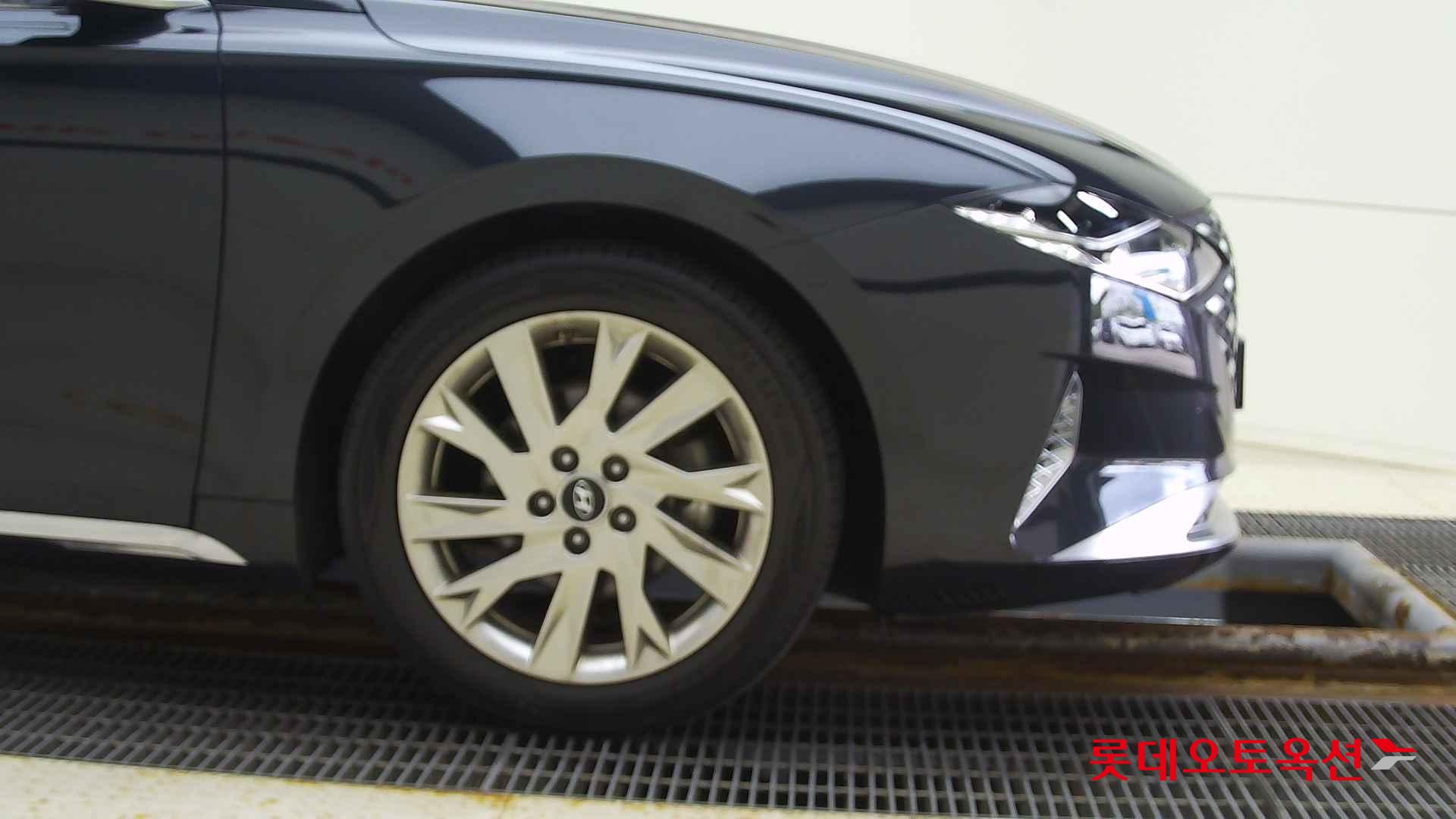 Hyundai Grandeur Hybrid id 1838315 из Кореи 23