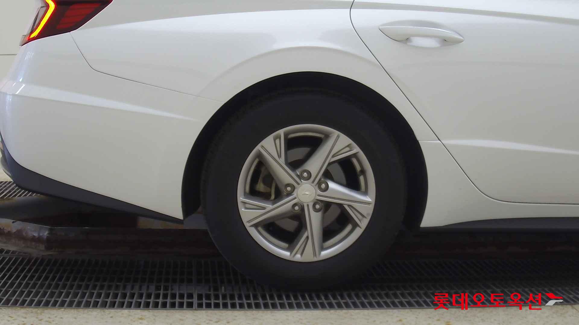 Hyundai Sonata id 2241329 из Кореи 24