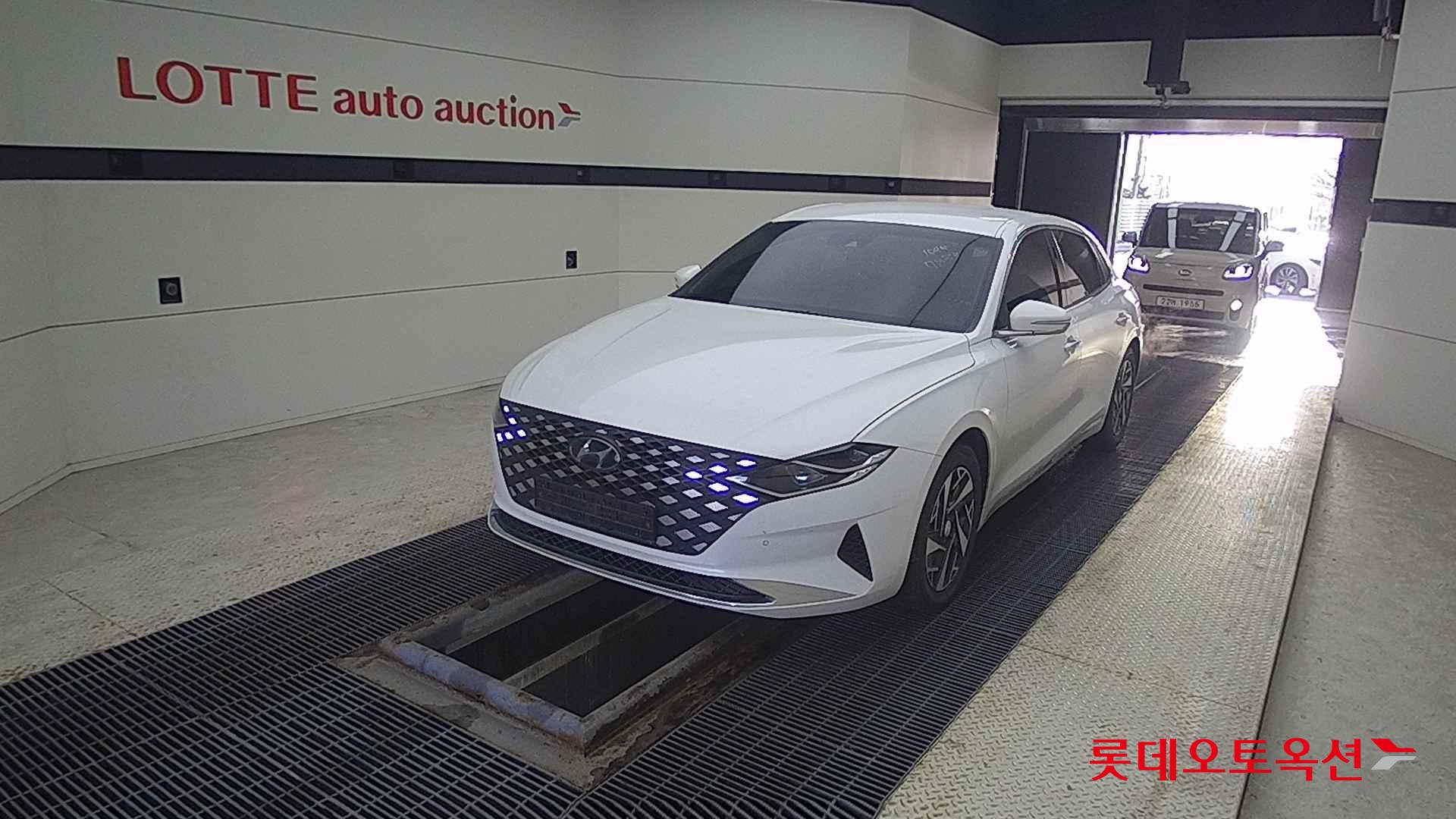 Hyundai Grandeur Hybrid id 2327249 из Кореи