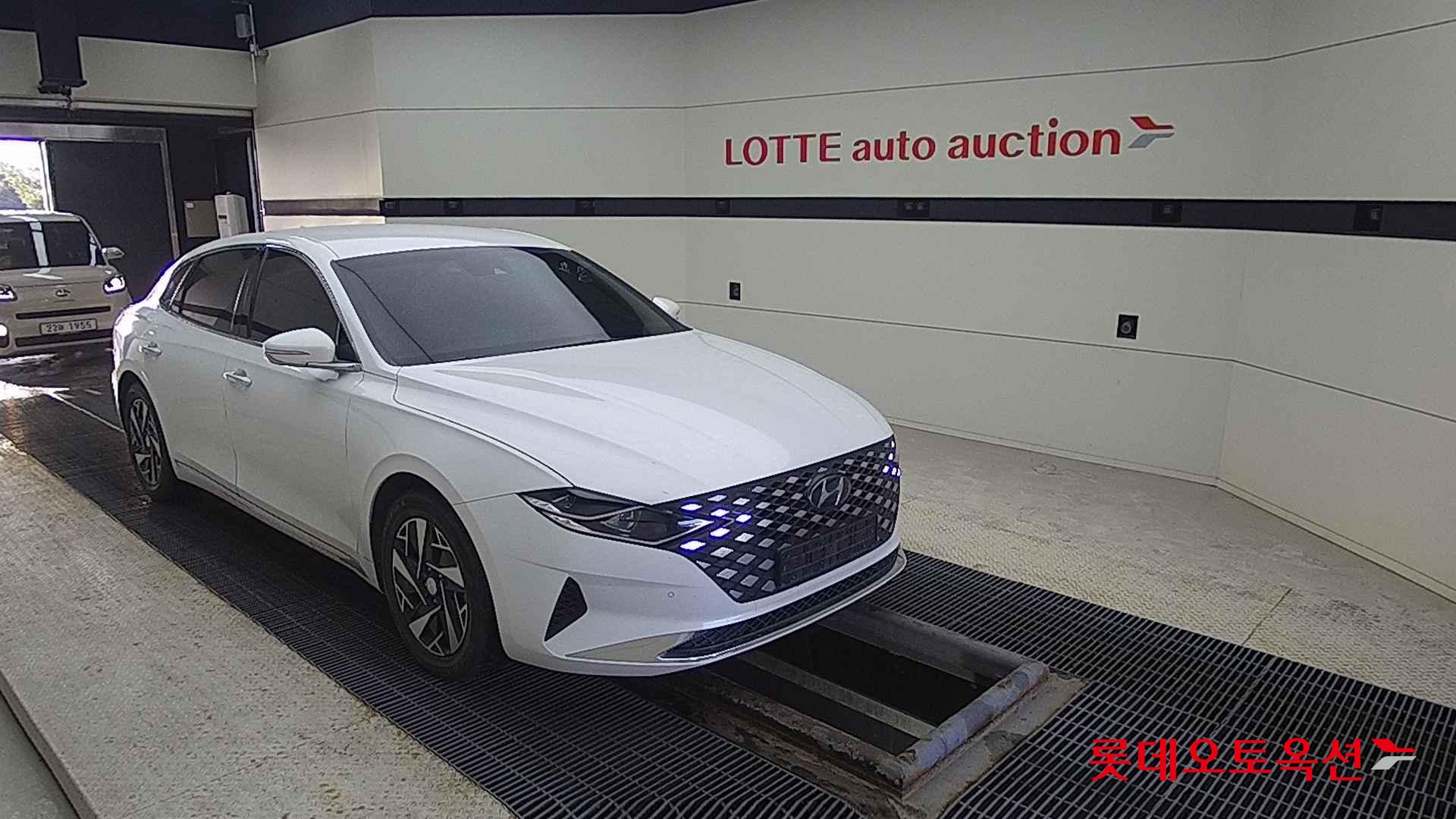 Hyundai Grandeur Hybrid id 2327249 из Кореи 2