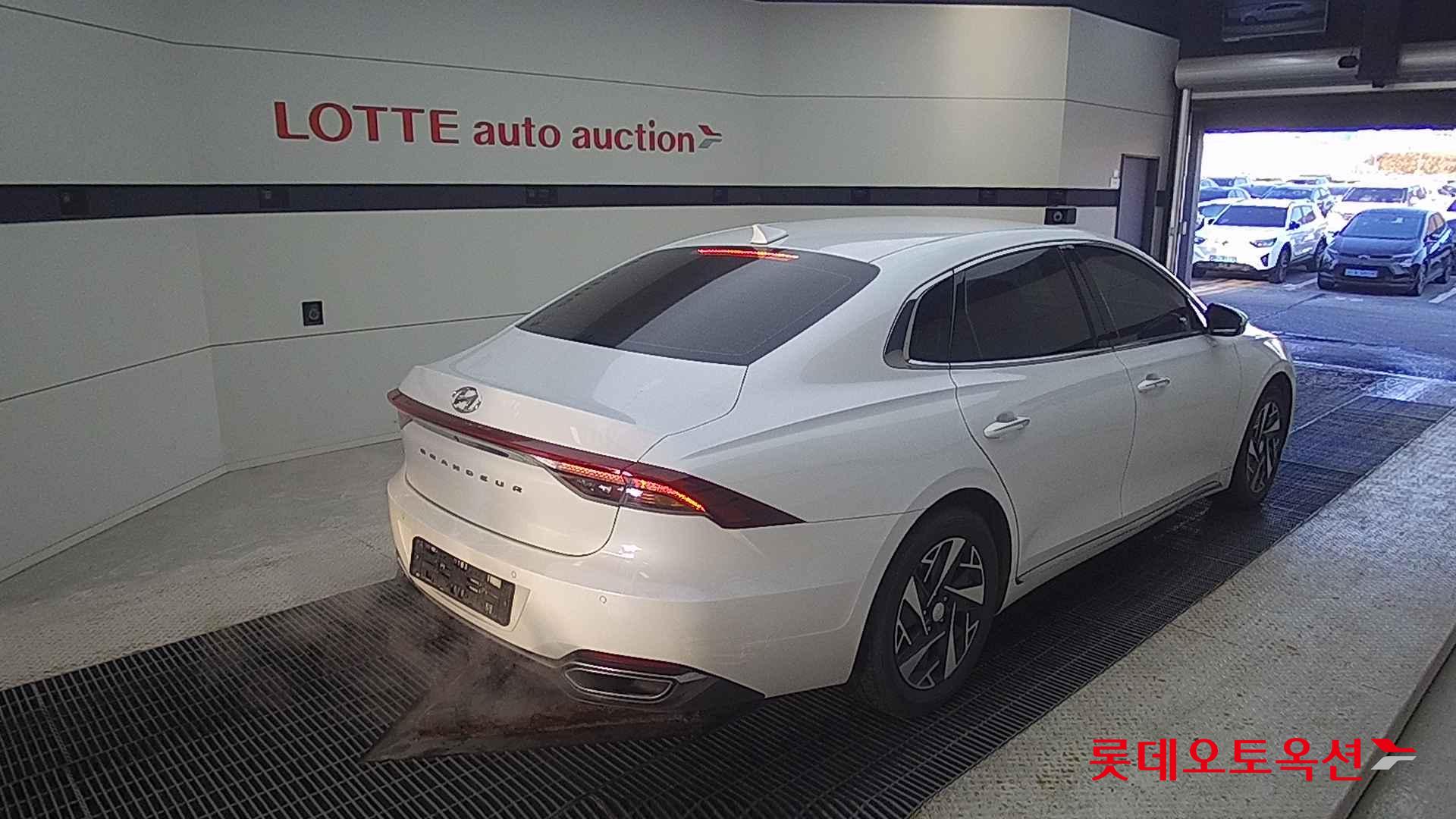 Hyundai Grandeur Hybrid id 2327249 из Кореи 4