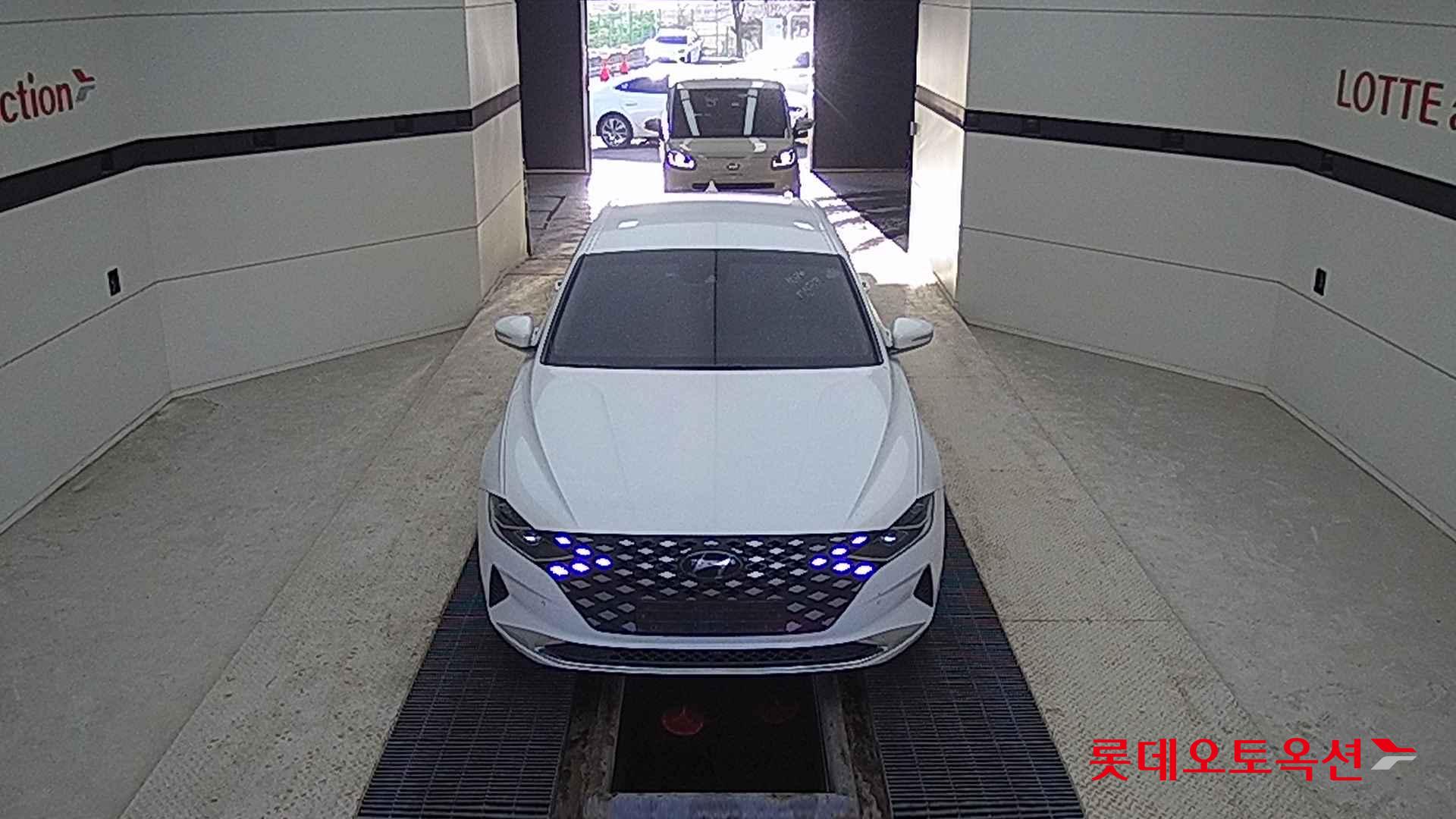 Hyundai Grandeur Hybrid id 2327249 из Кореи 8