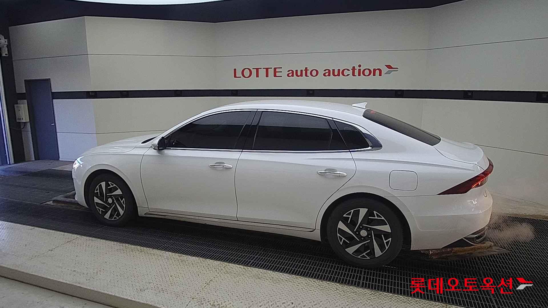 Hyundai Grandeur Hybrid id 2327249 из Кореи 11