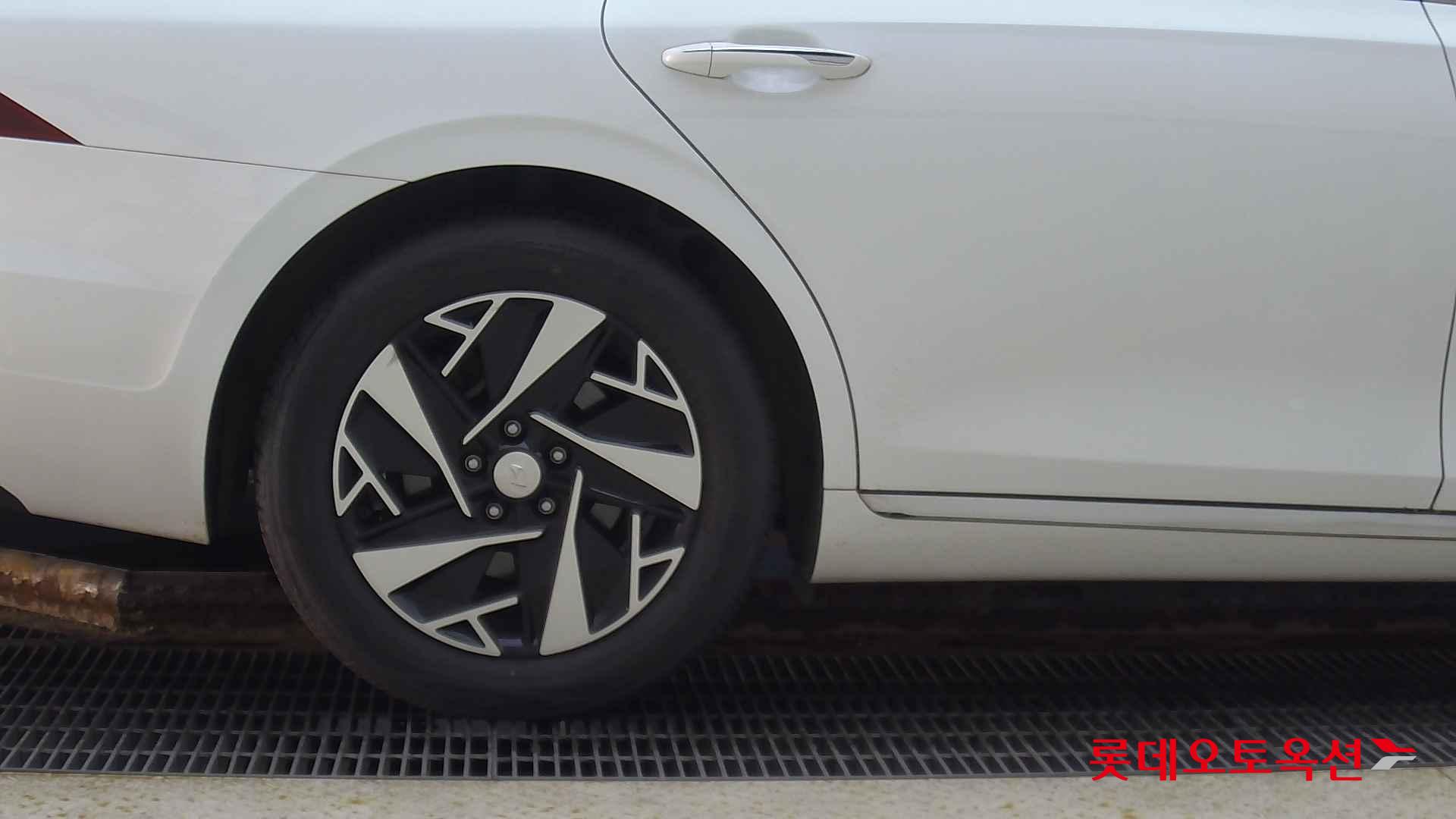 Hyundai Grandeur Hybrid id 2327249 из Кореи 24