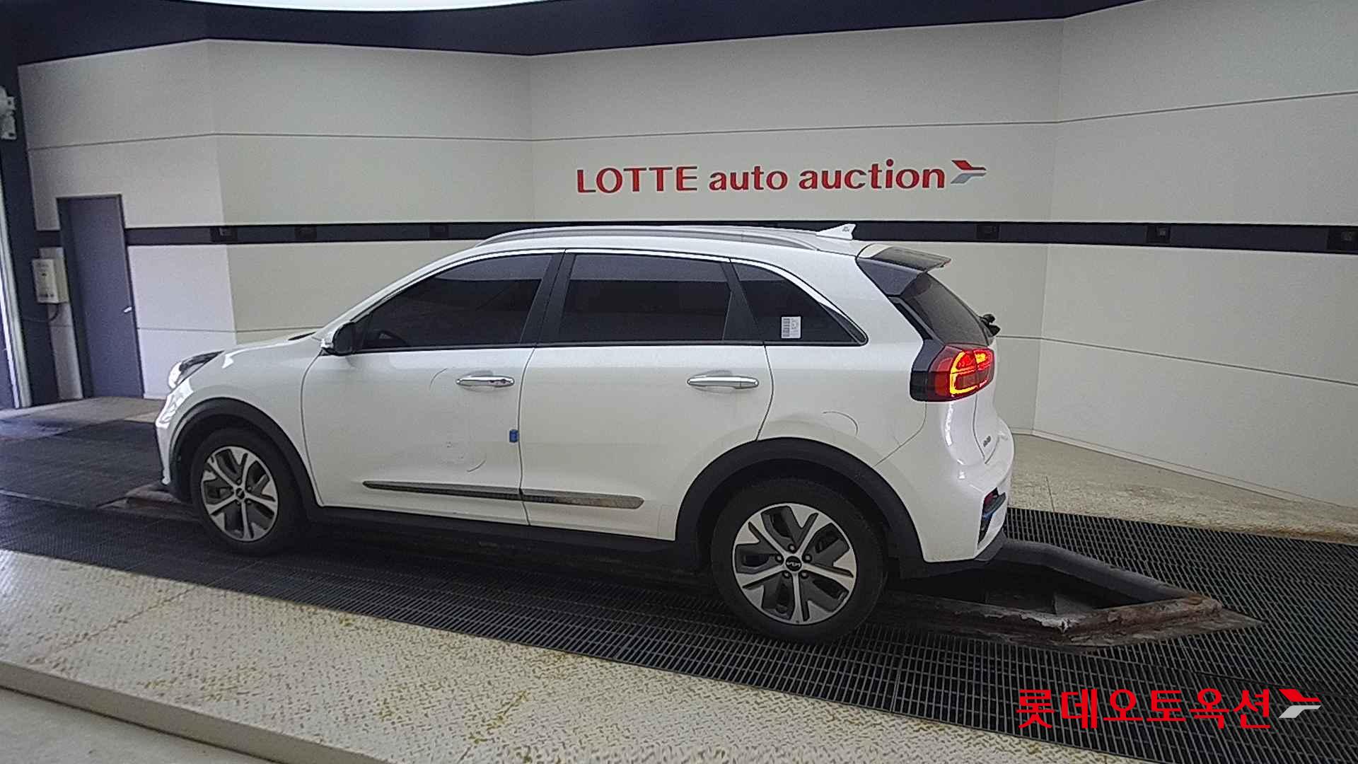 Kia Niro EV id 2663190 из Кореи 11