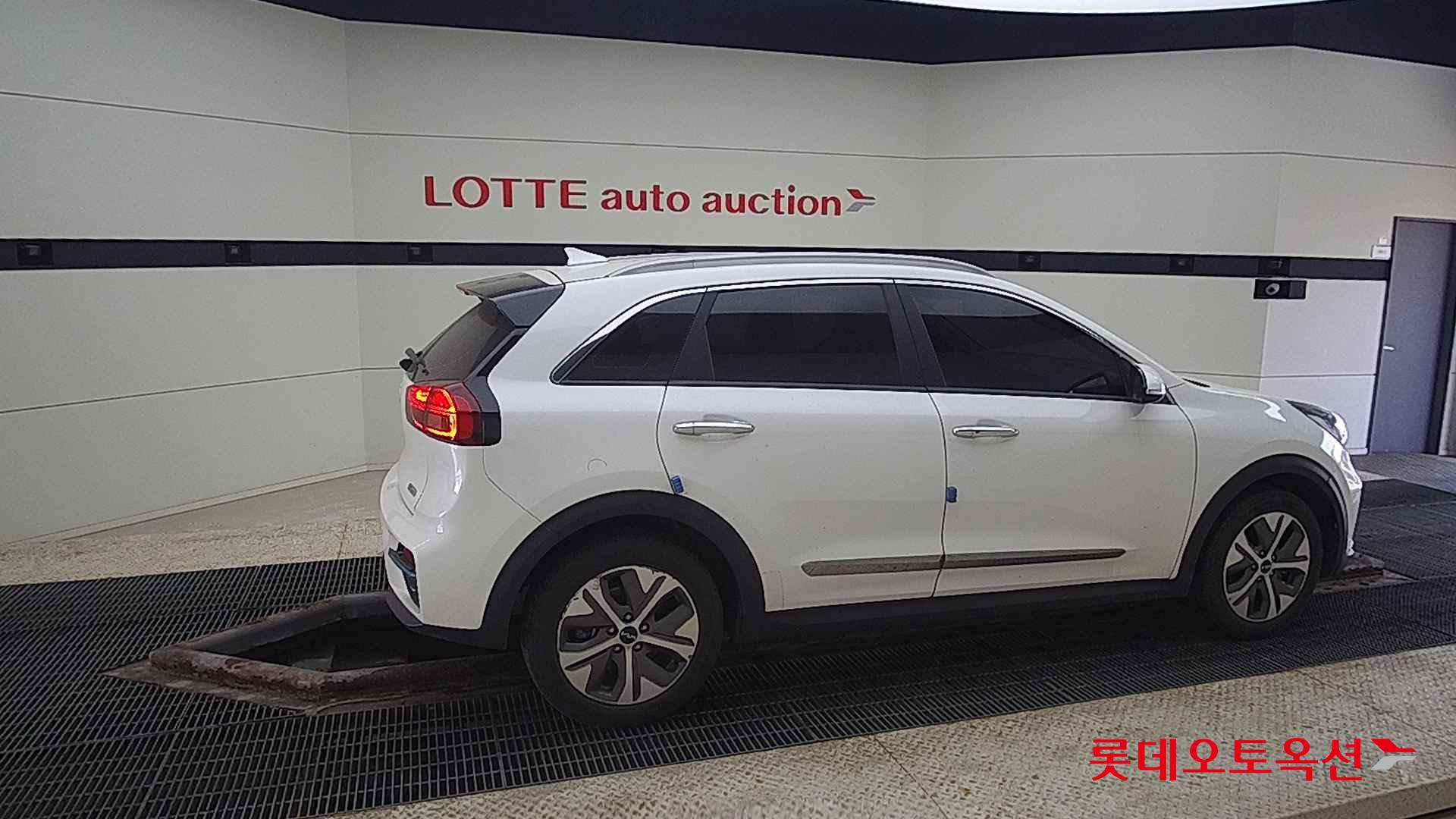 Kia Niro EV id 2663190 из Кореи 18