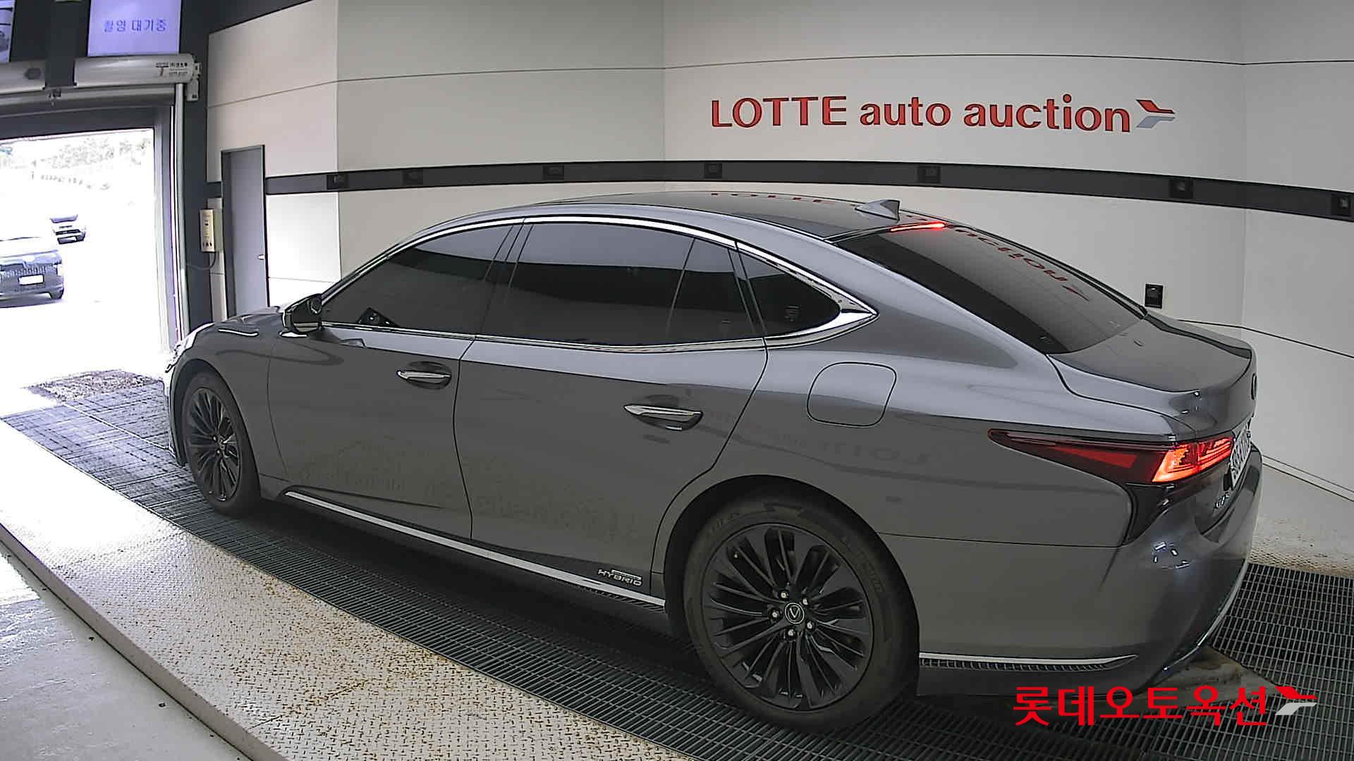 لكسز LS500H