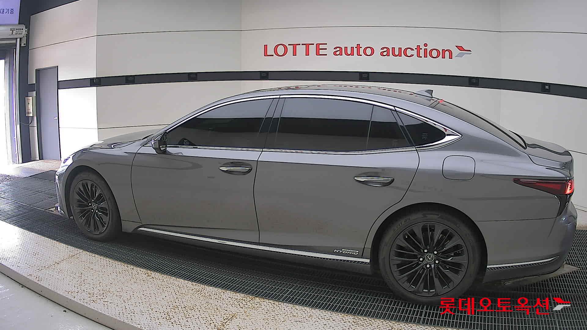لكسز LS500H