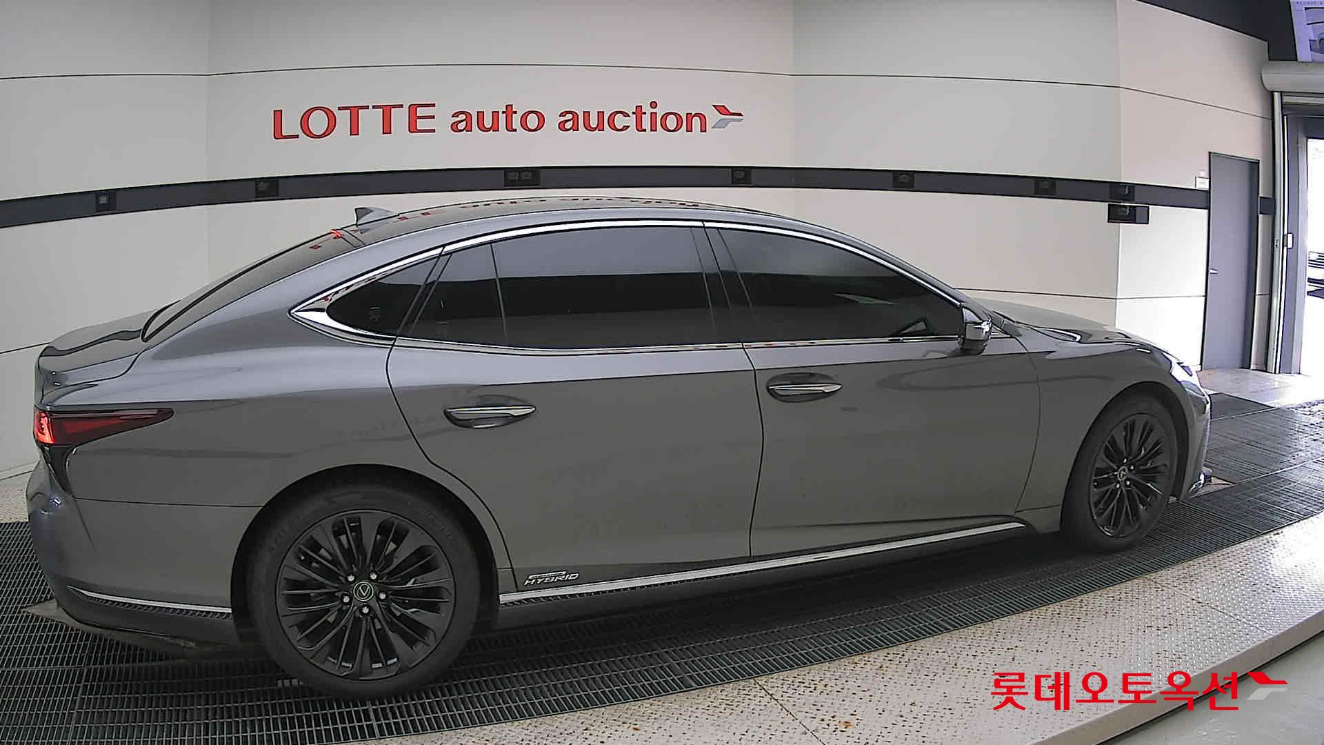 لكسز LS500H