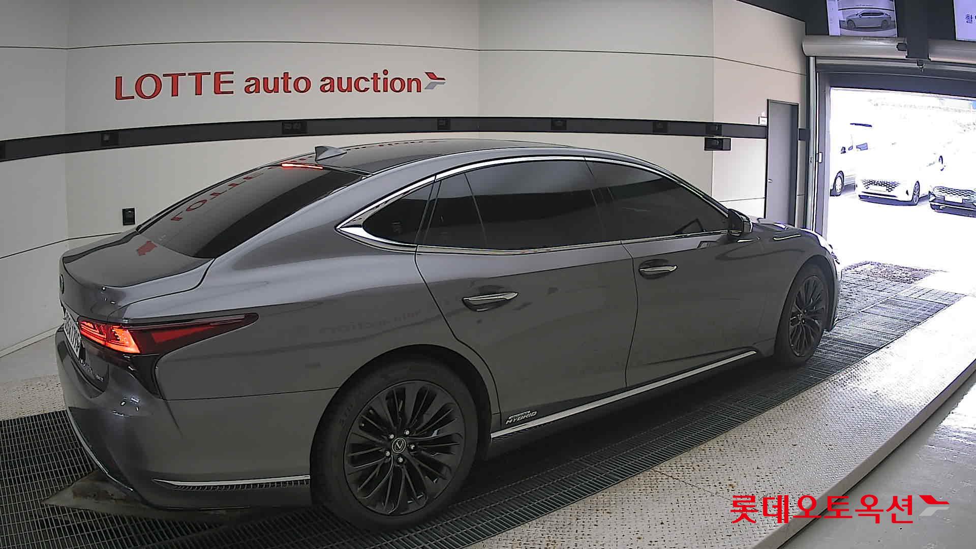 لكسز LS500H