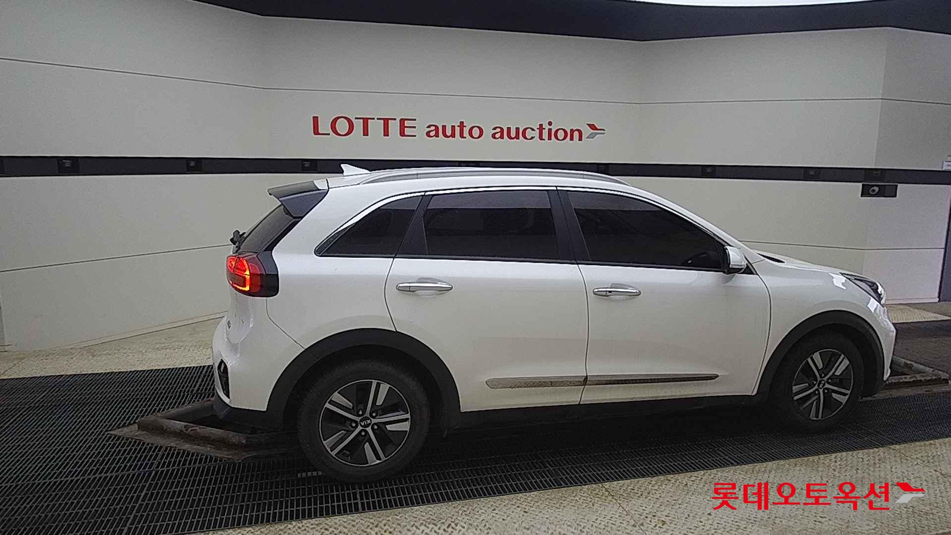 Kia Niro Hybrid id 2721723 из Кореи 18