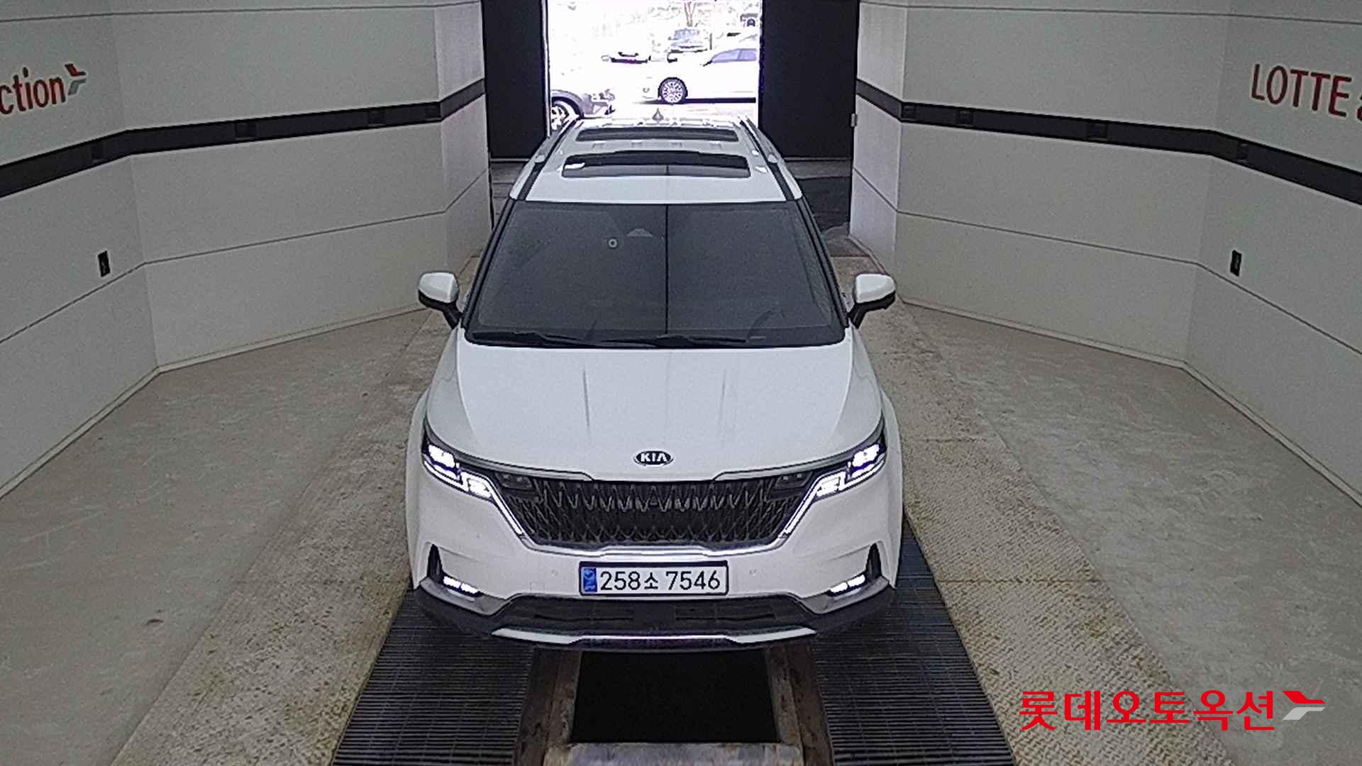 Kia Carnival id 2637570 из Кореи 8