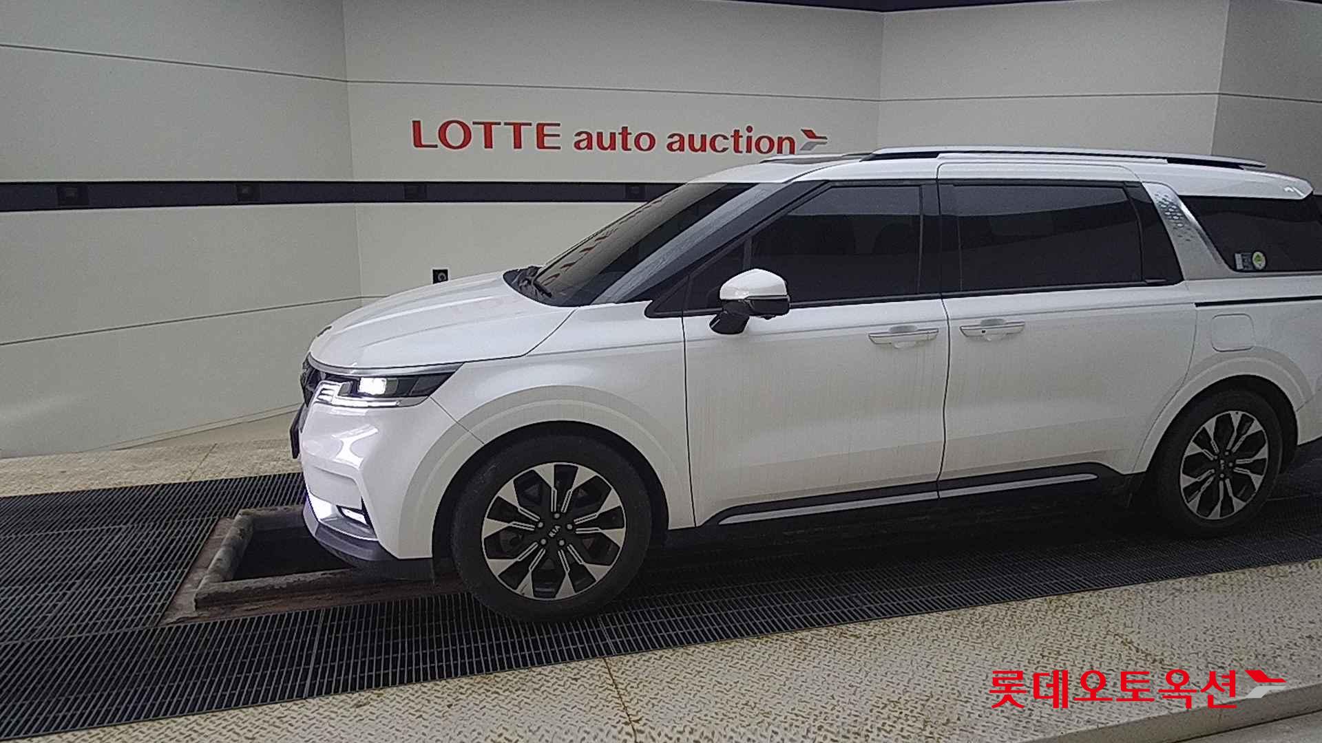 Kia Carnival id 2637570 из Кореи 12