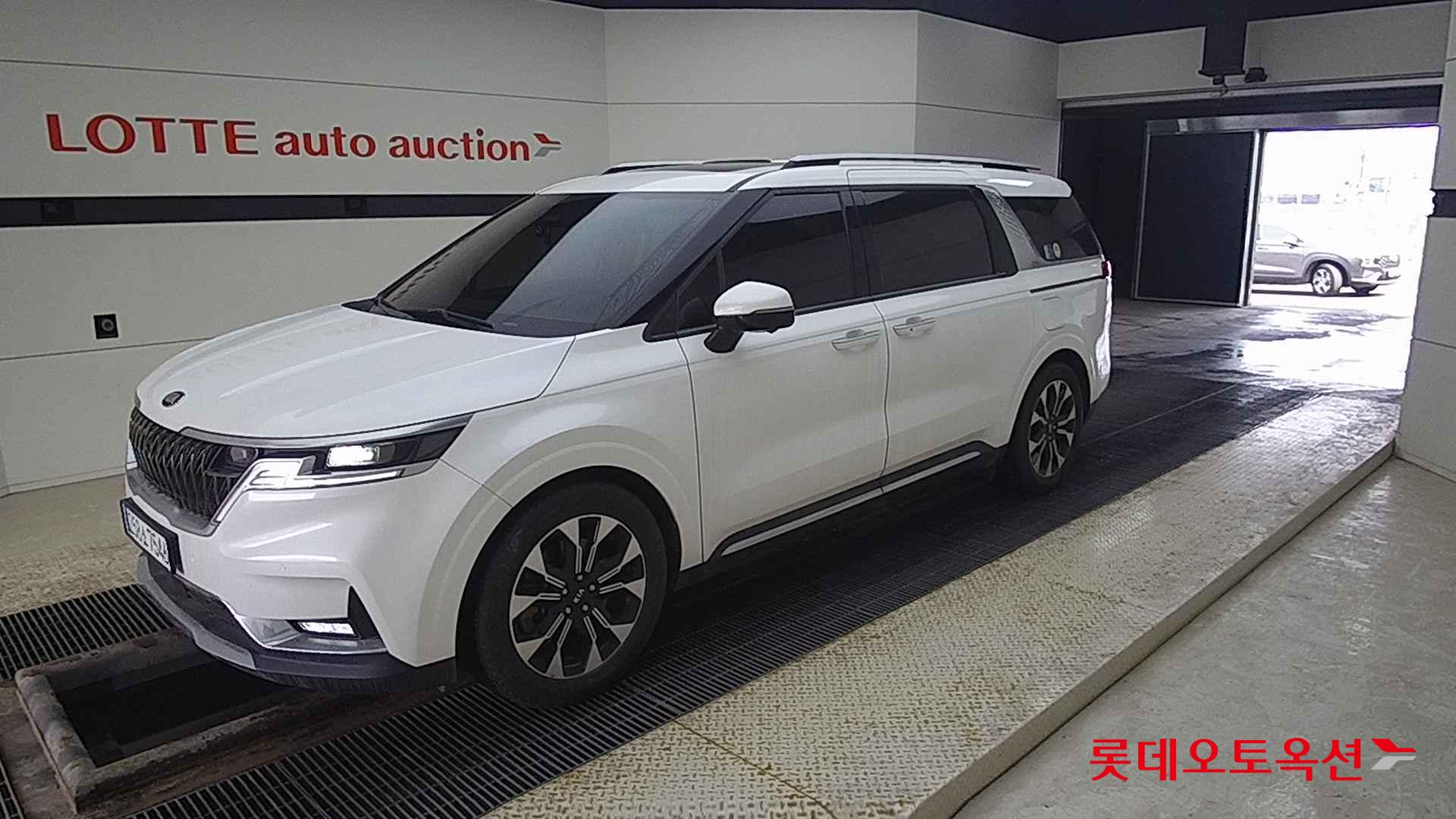 Kia Carnival id 2637570 из Кореи 13