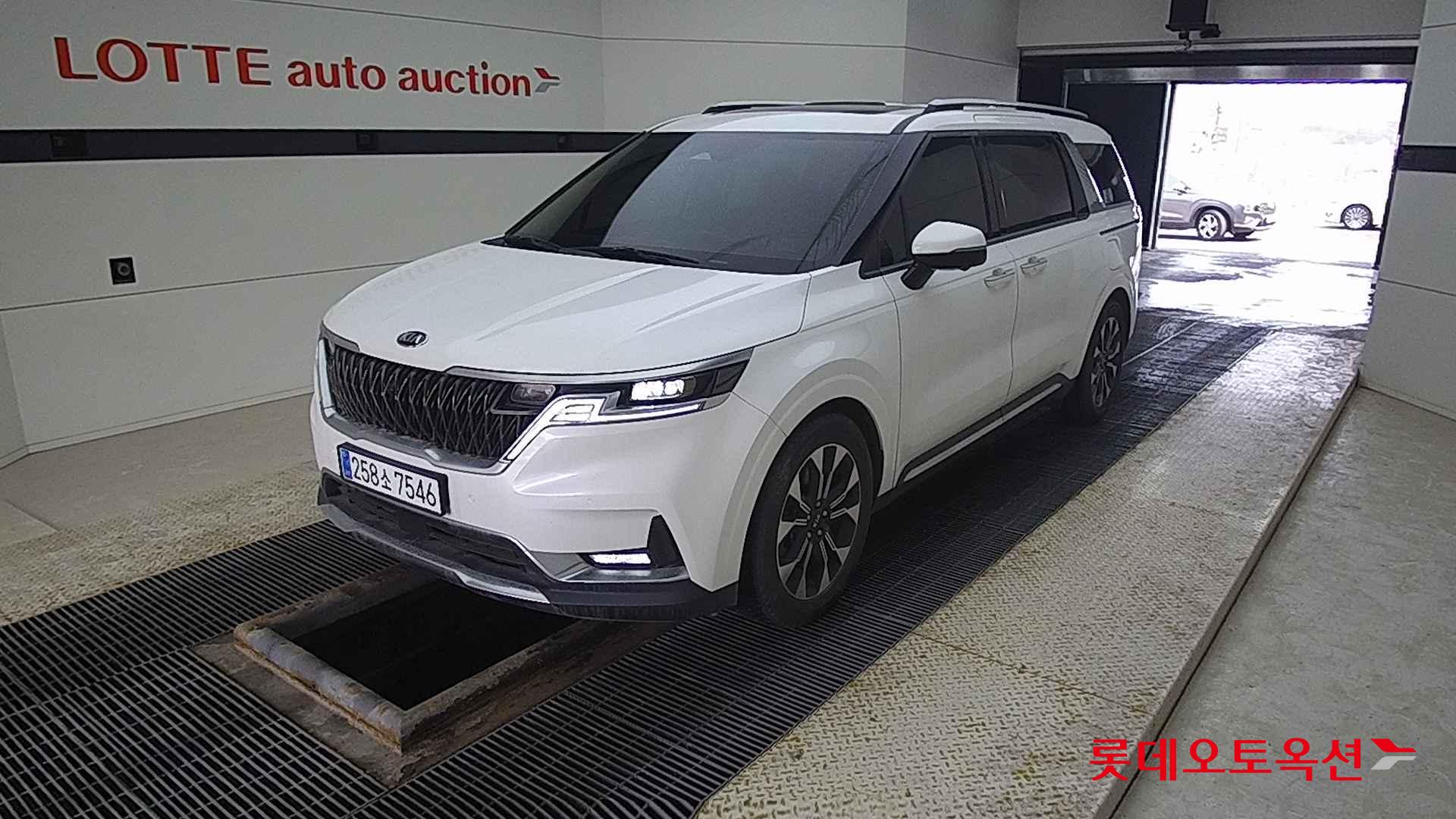 Kia Carnival id 2637570 из Кореи 14