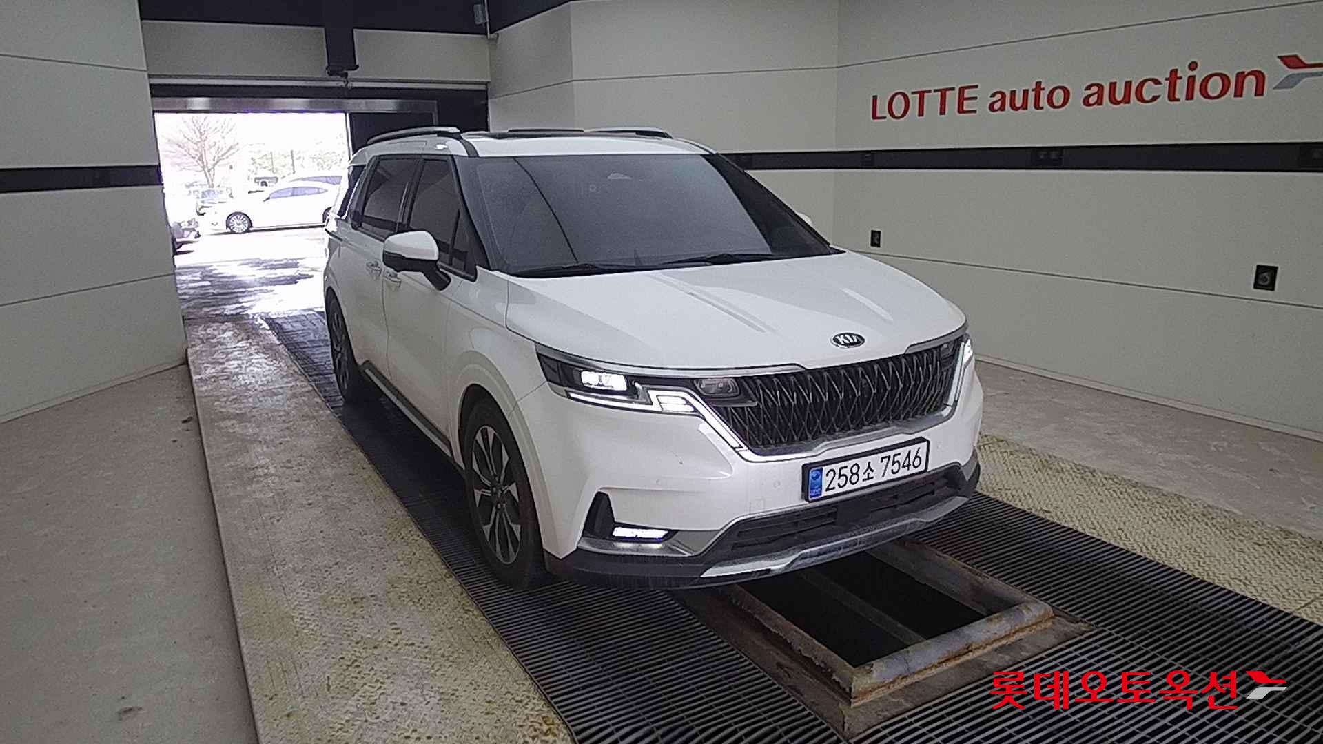 Kia Carnival id 2637570 из Кореи 15