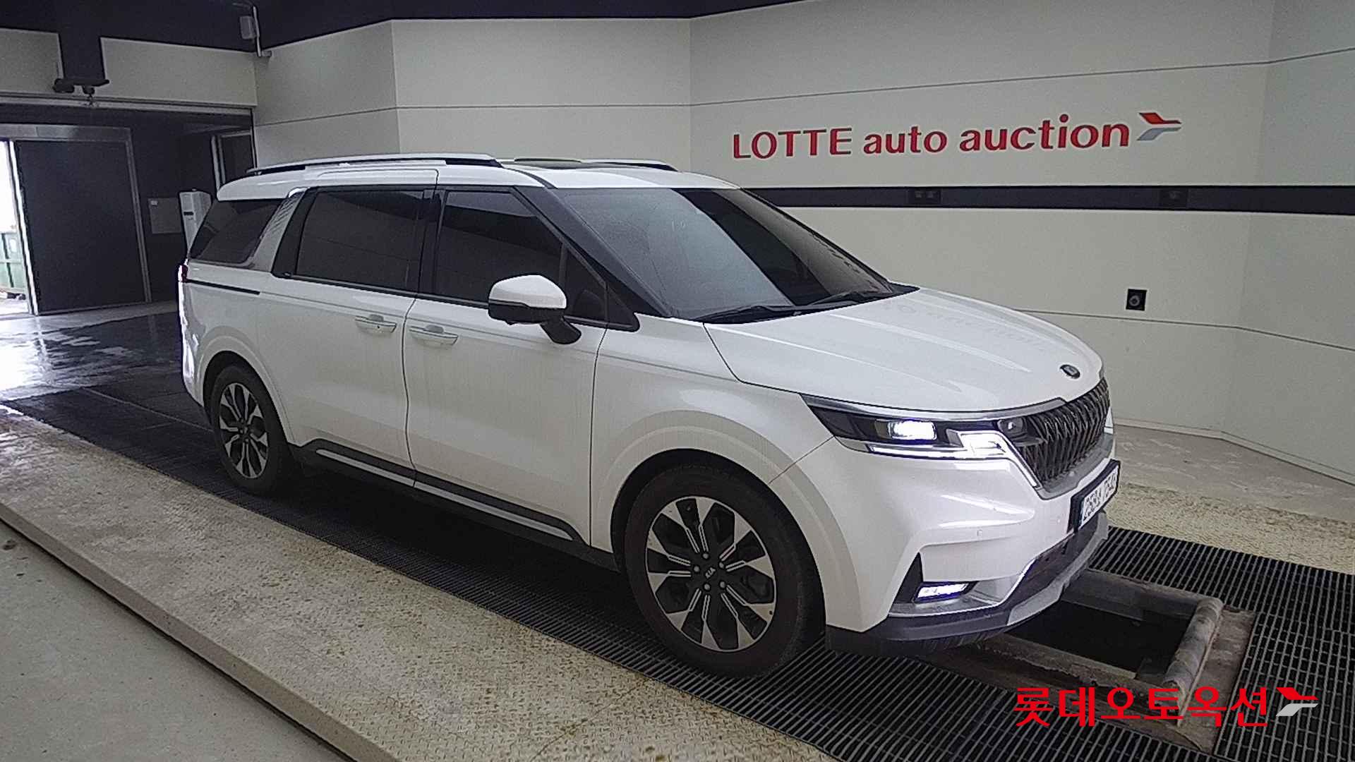 Kia Carnival id 2637570 из Кореи 16