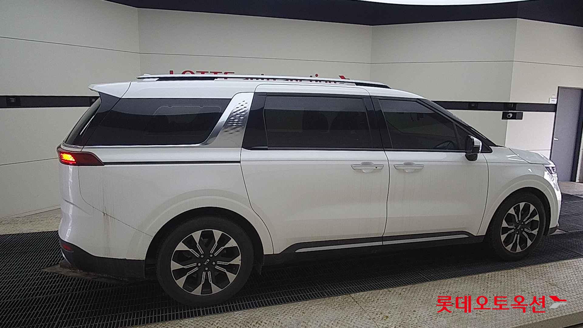 Kia Carnival id 2637570 из Кореи 18