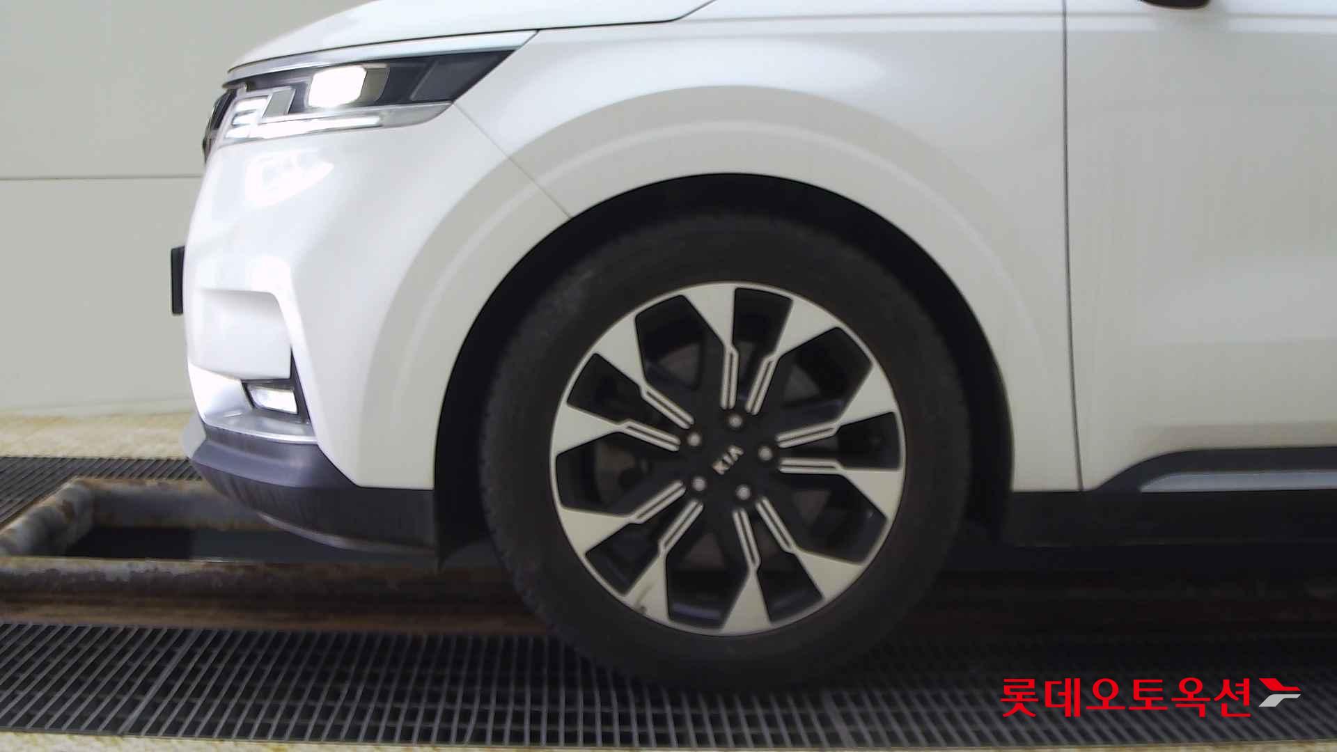 Kia Carnival id 2637570 из Кореи 21