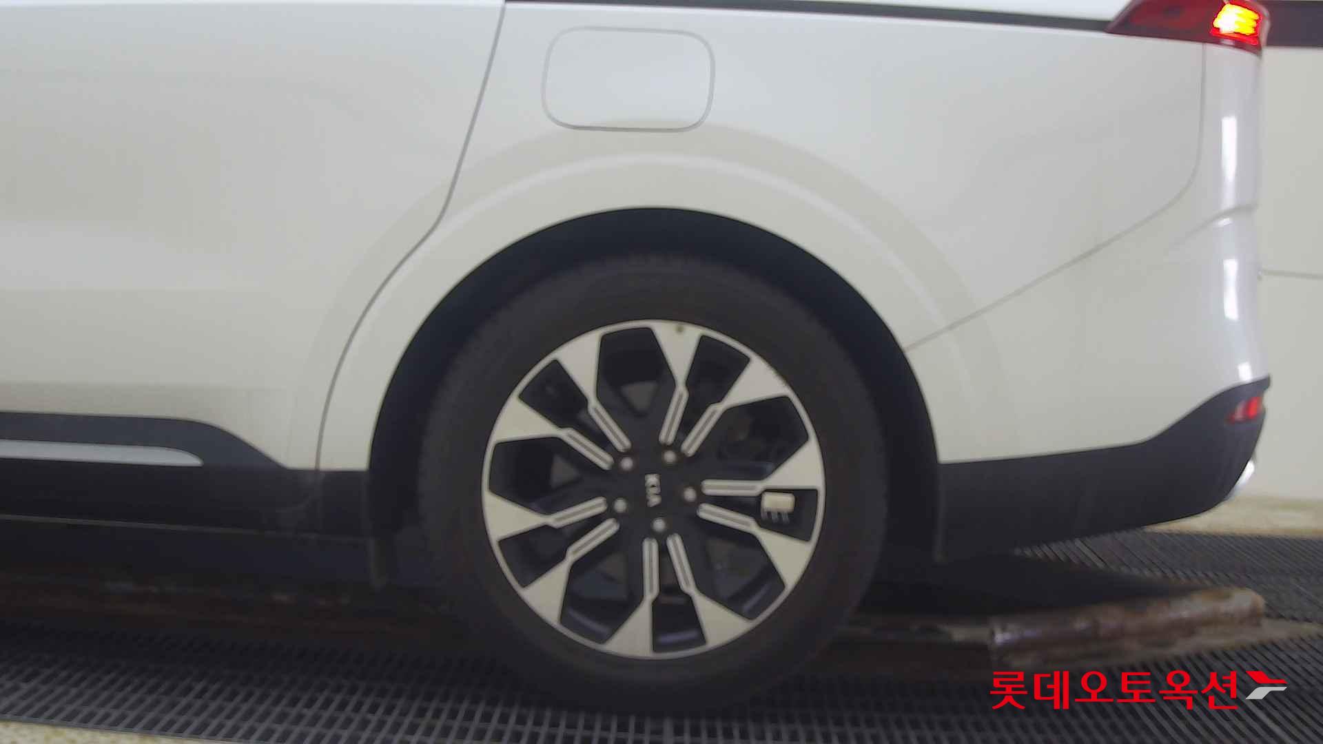 Kia Carnival id 2637570 из Кореи 22