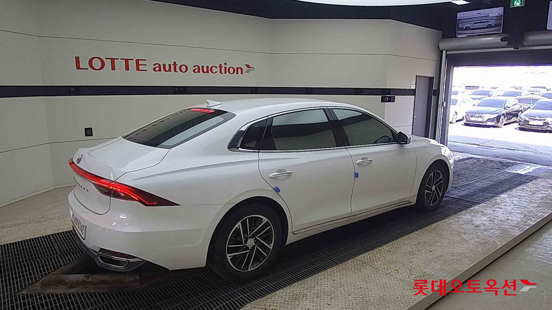 Hyundai Grandeur id 2668416 из Кореи 19