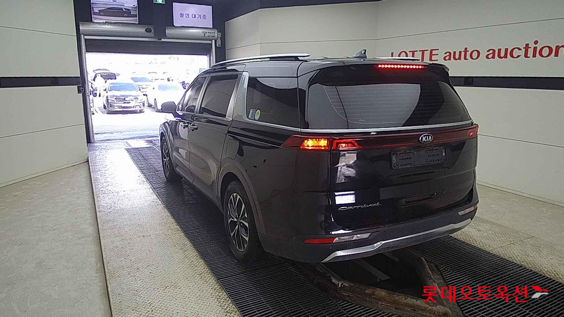 Kia Carnival id 2637595 из Кореи 9