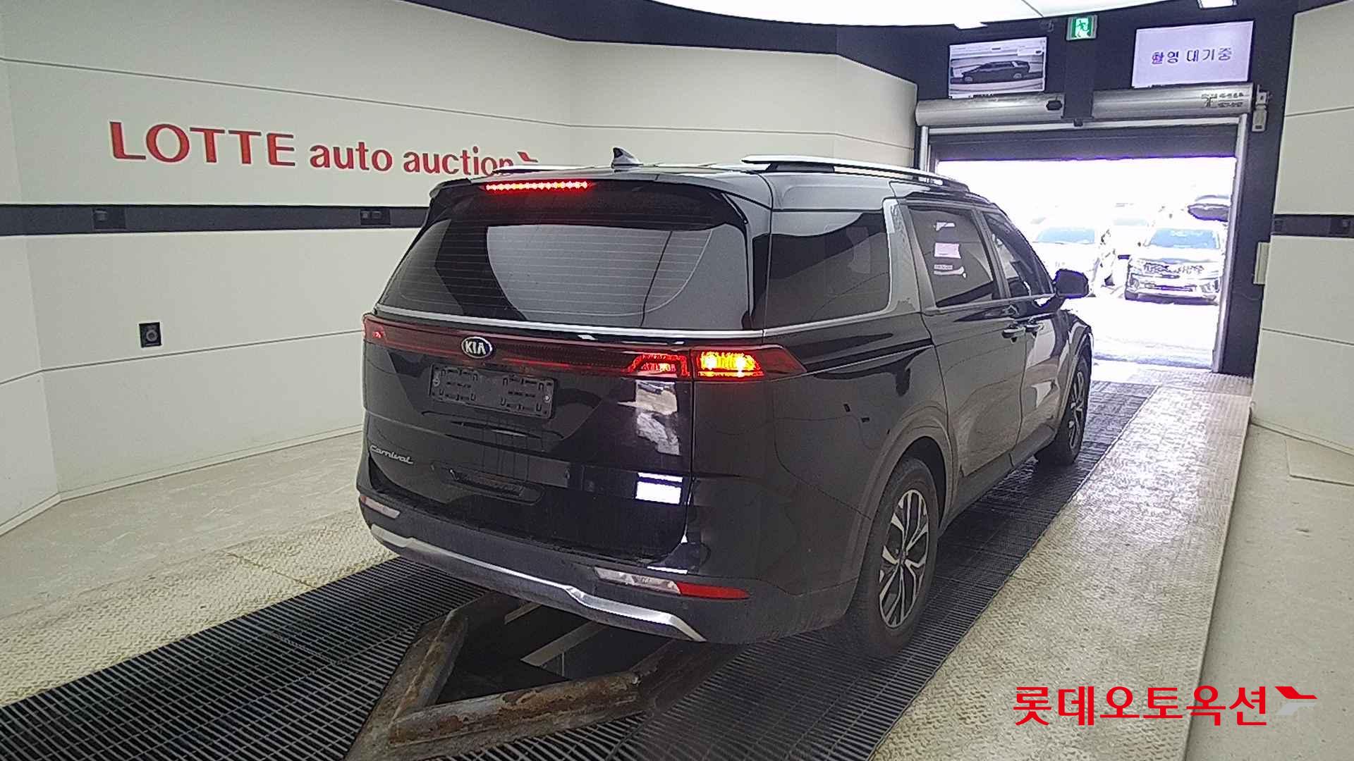 Kia Carnival id 2637595 из Кореи 20