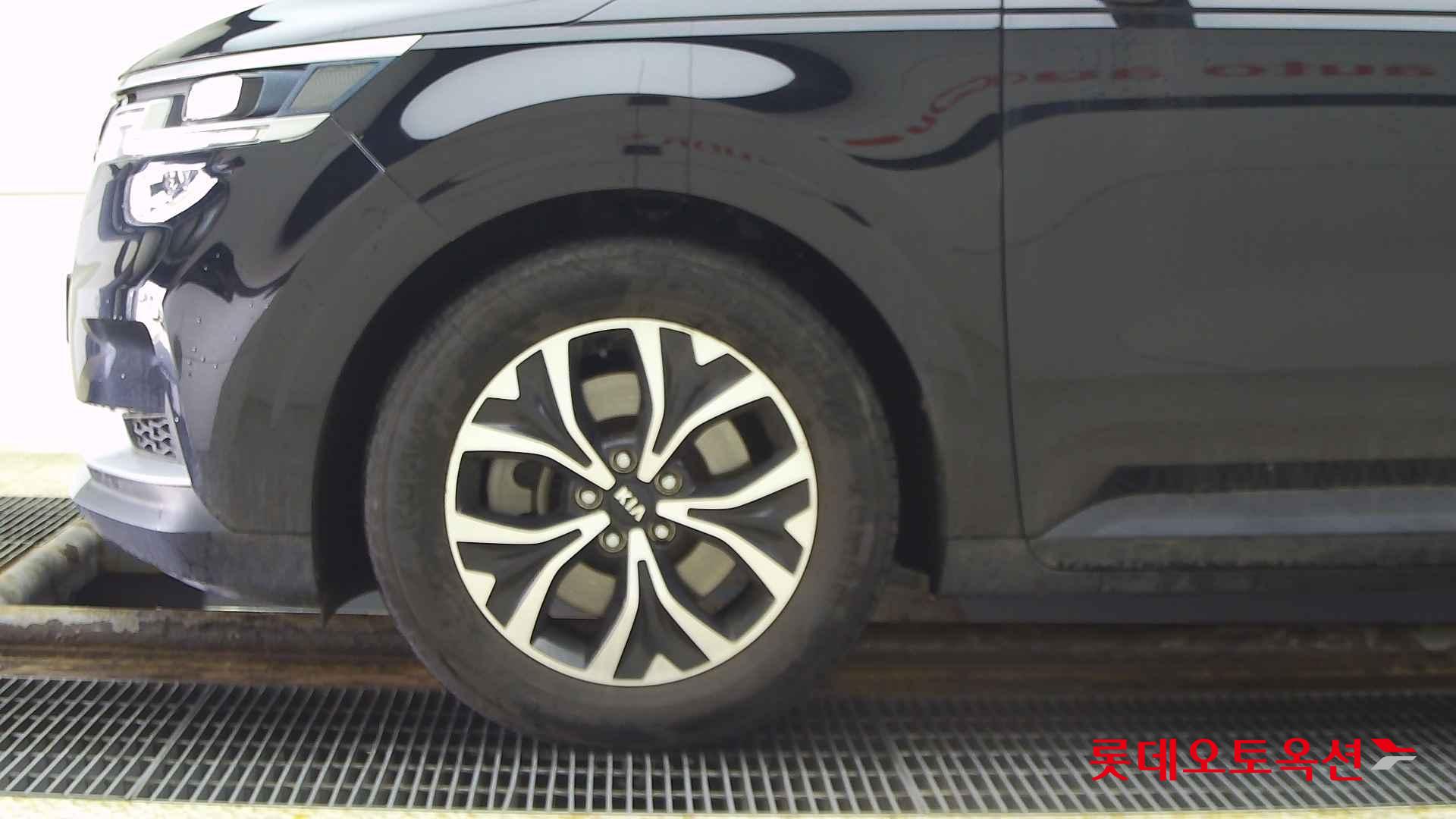 Kia Carnival id 2637595 из Кореи 21