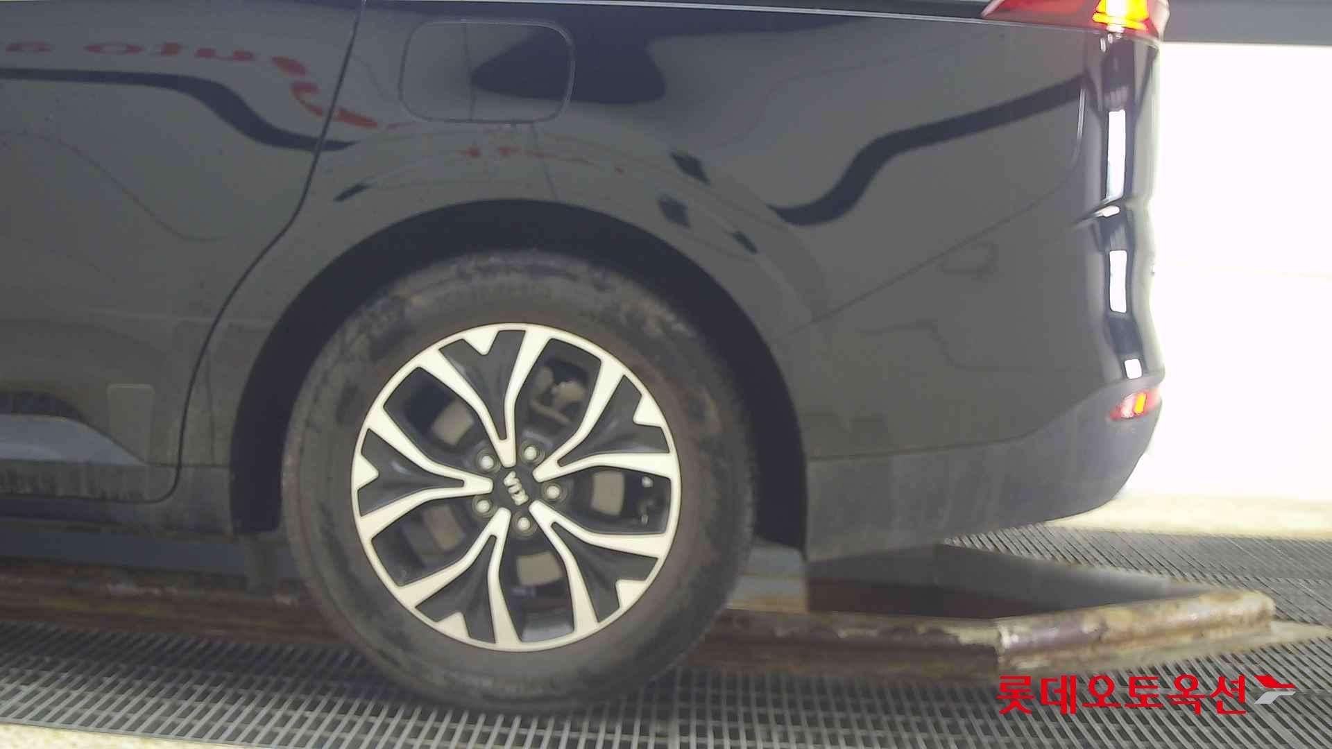 Kia Carnival id 2637595 из Кореи 22