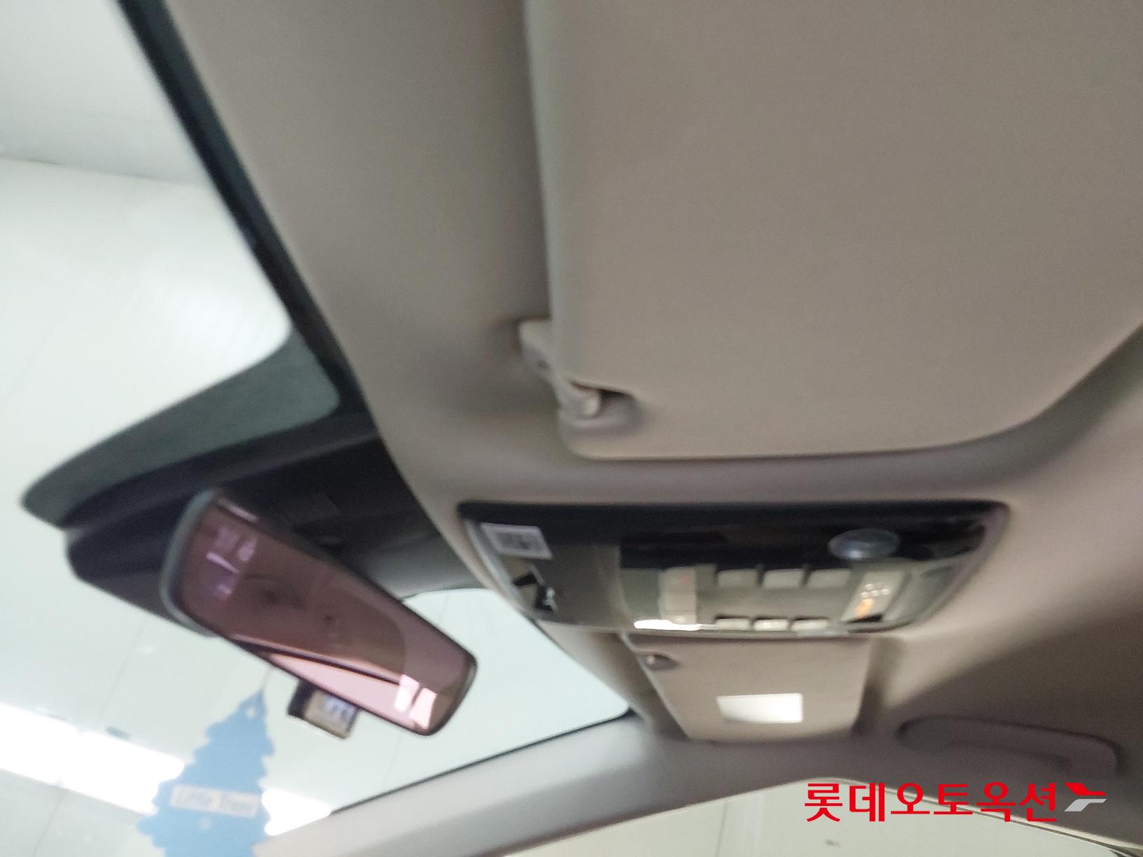 Kia Carnival id 2637595 из Кореи 32