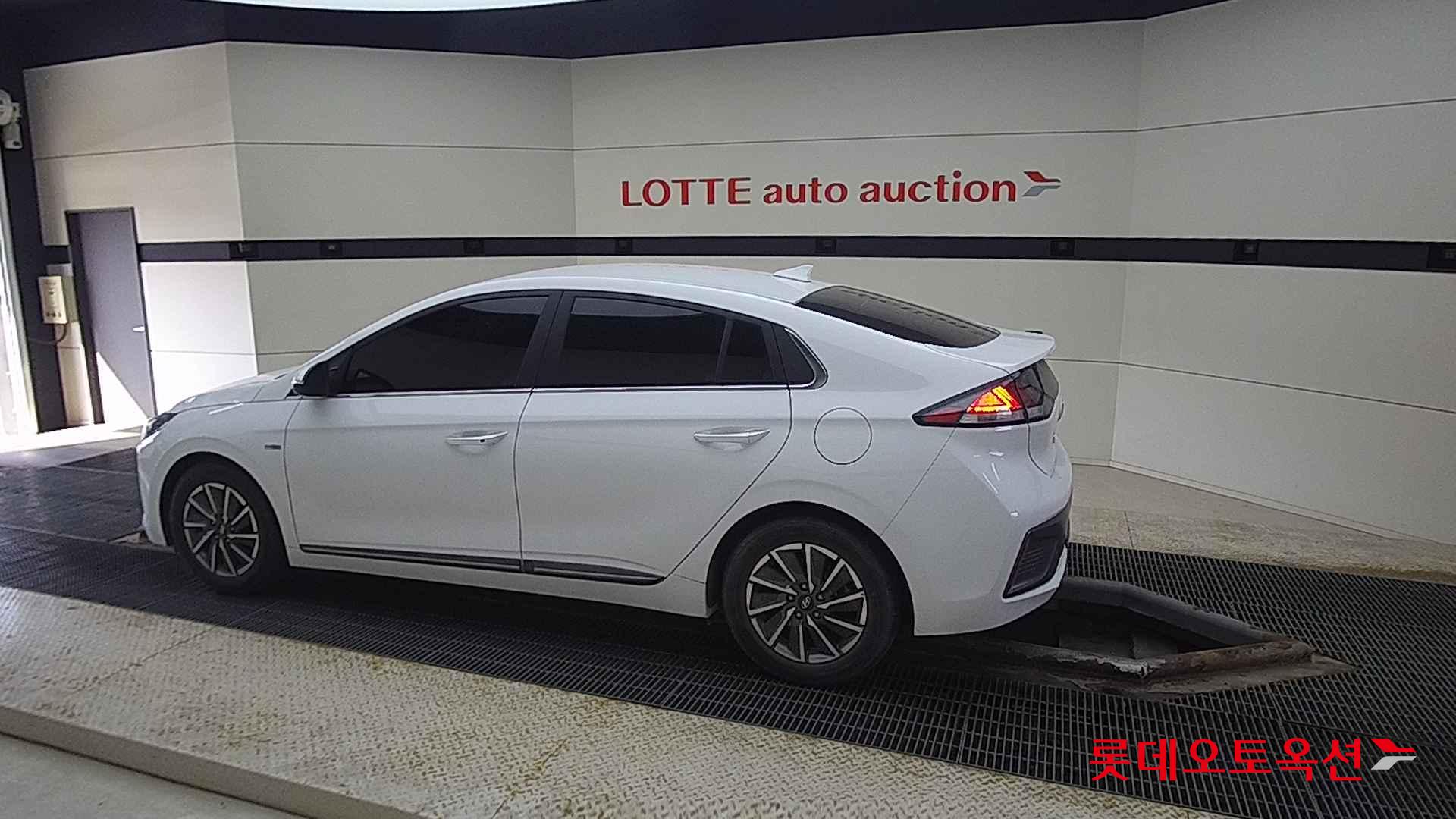 هيونداي - أيونيك (2020)