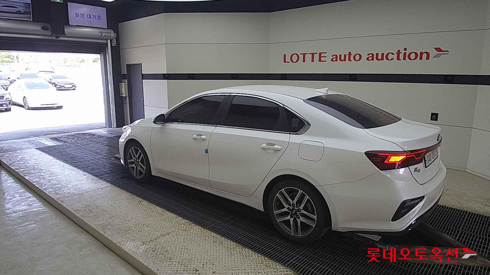 Kia K3 id 2668448 из Кореи 10