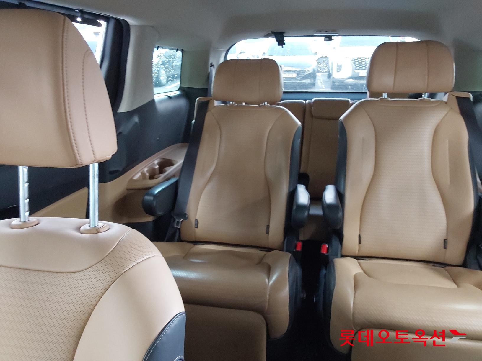 Kia Carnival Limousine id 2627420 из Кореи 32