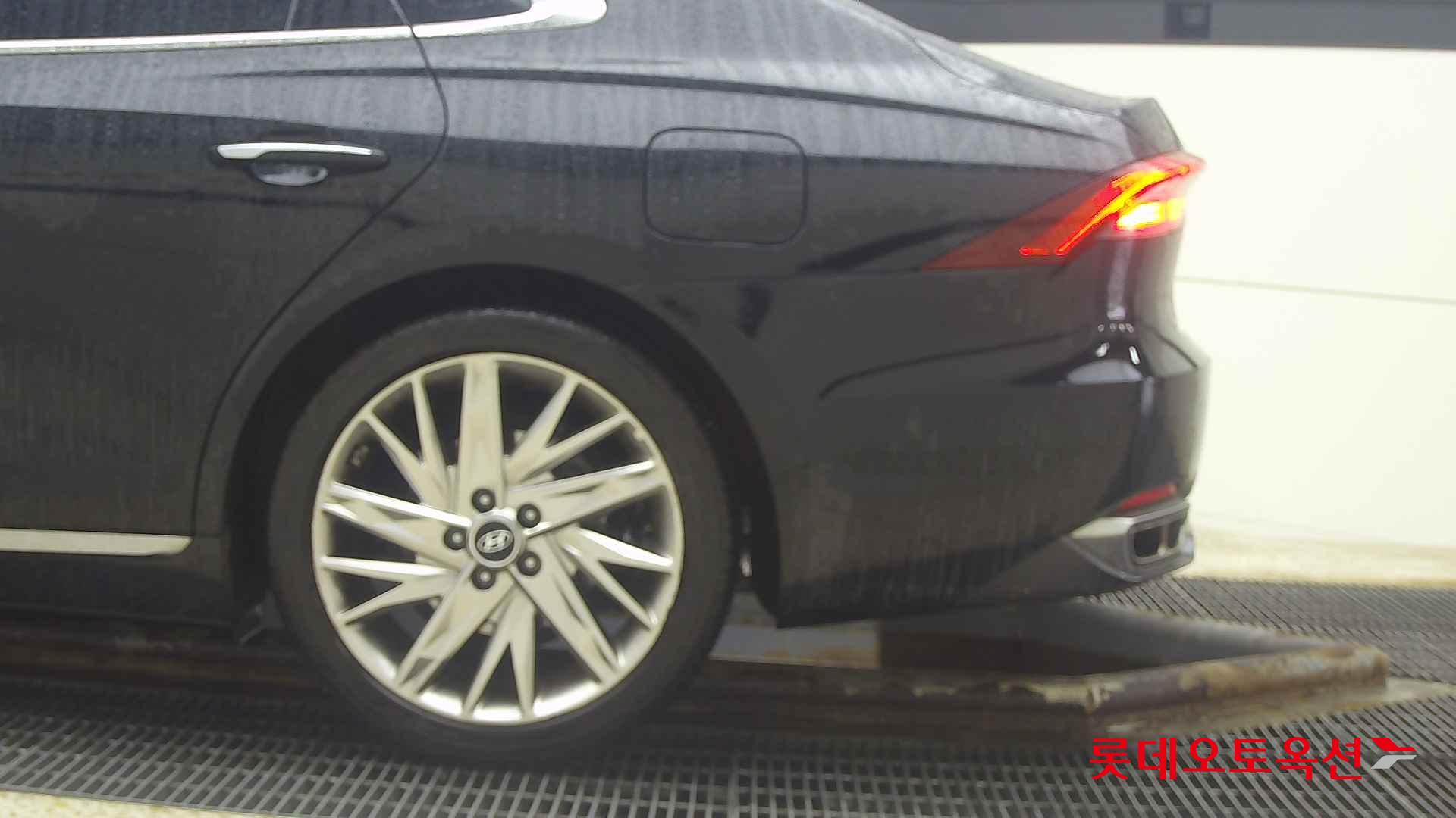 Hyundai Grandeur id 2668357 из Кореи 22