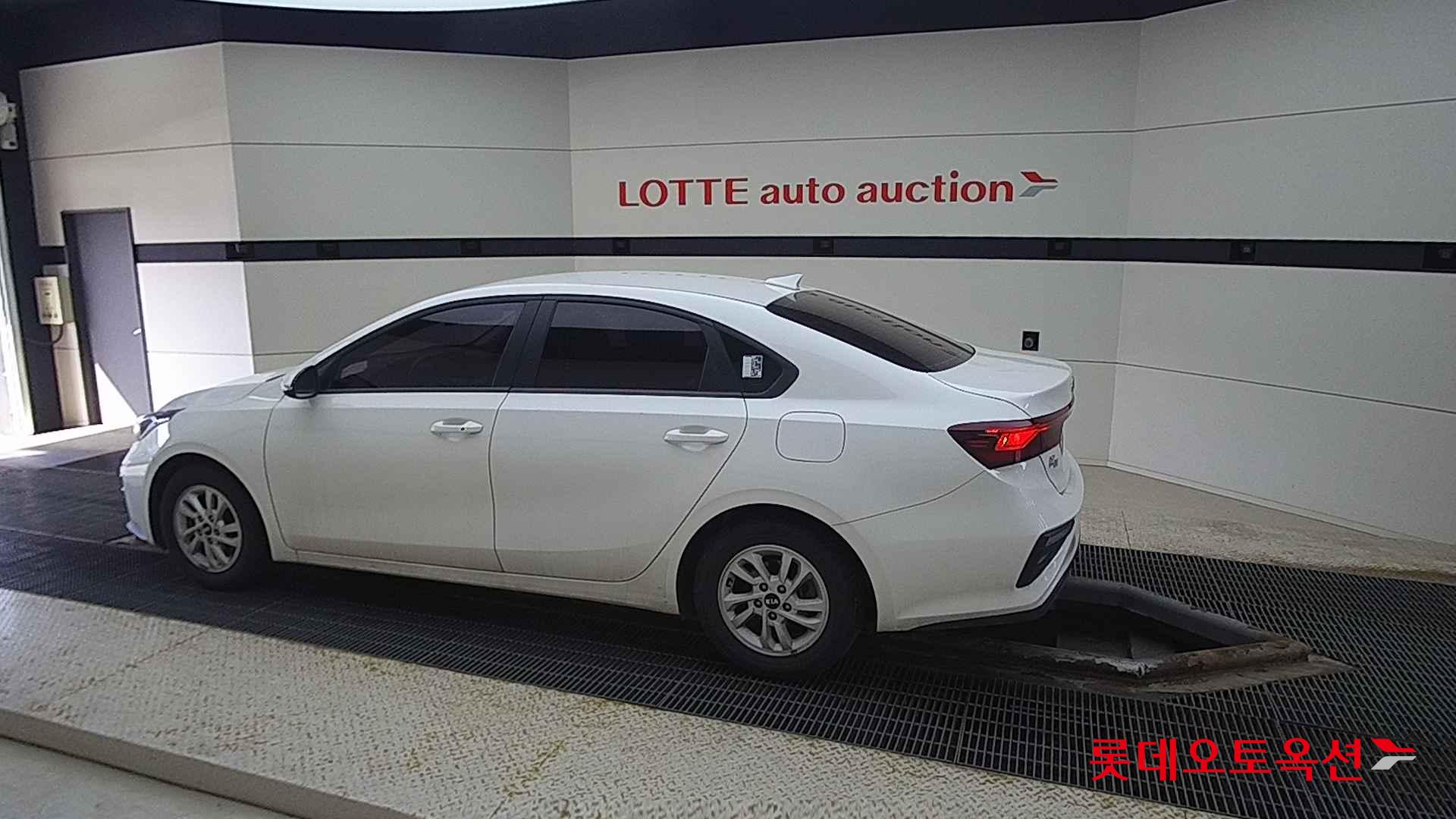 Kia K3 id 2663210 из Кореи 11