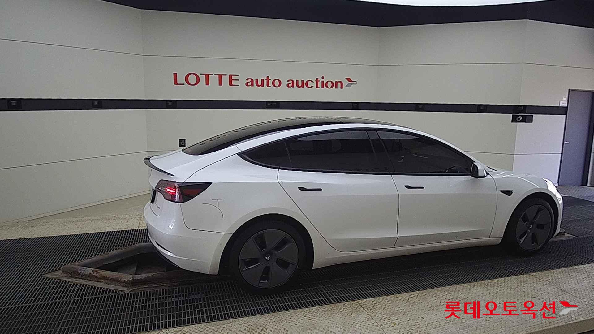 Tesla Model 3 Long Range id 2684582 из Кореи 18