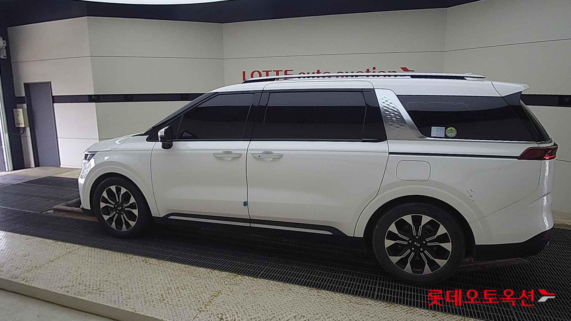 Kia Carnival Limousine id 2663228 из Кореи 11