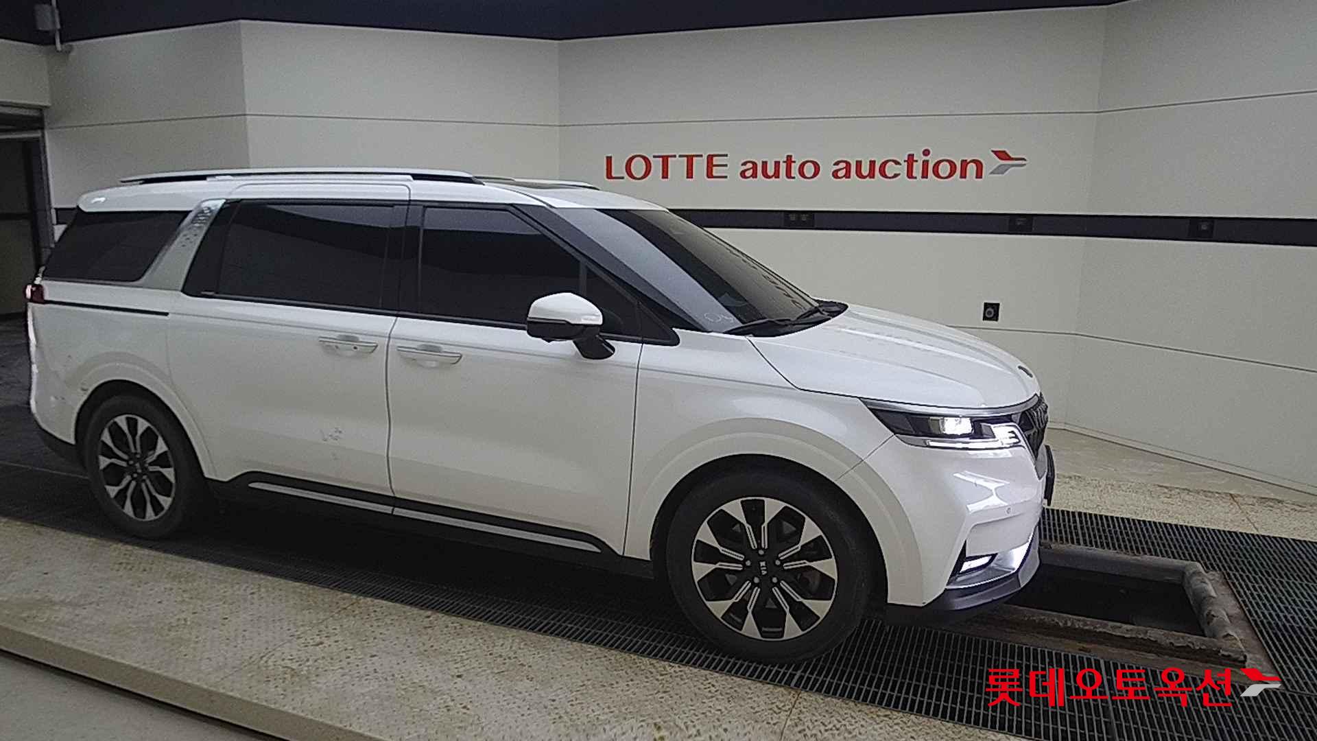 Kia Carnival Limousine id 2663228 из Кореи 17