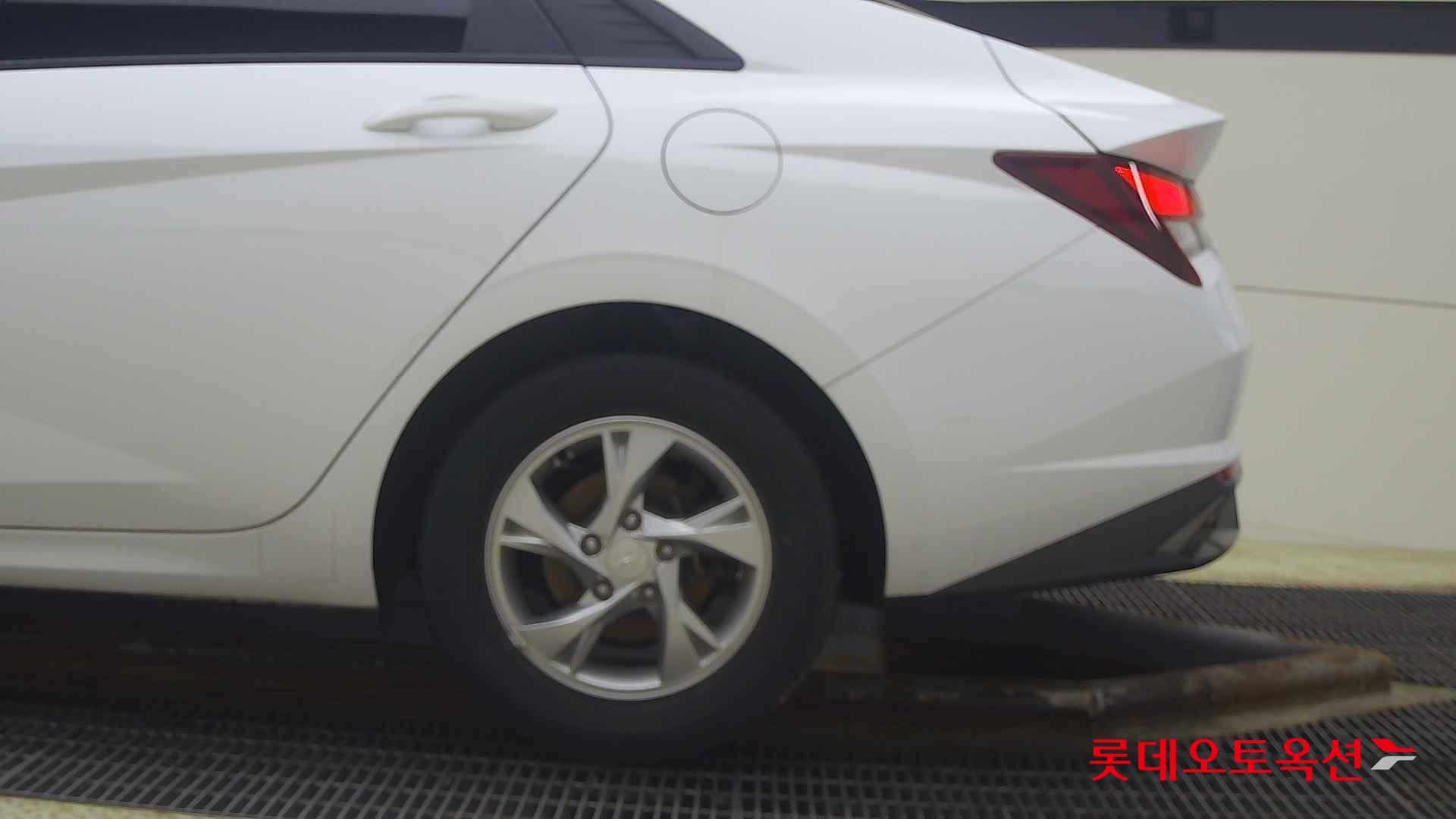 Hyundai Avante id 2708652 из Кореи 22