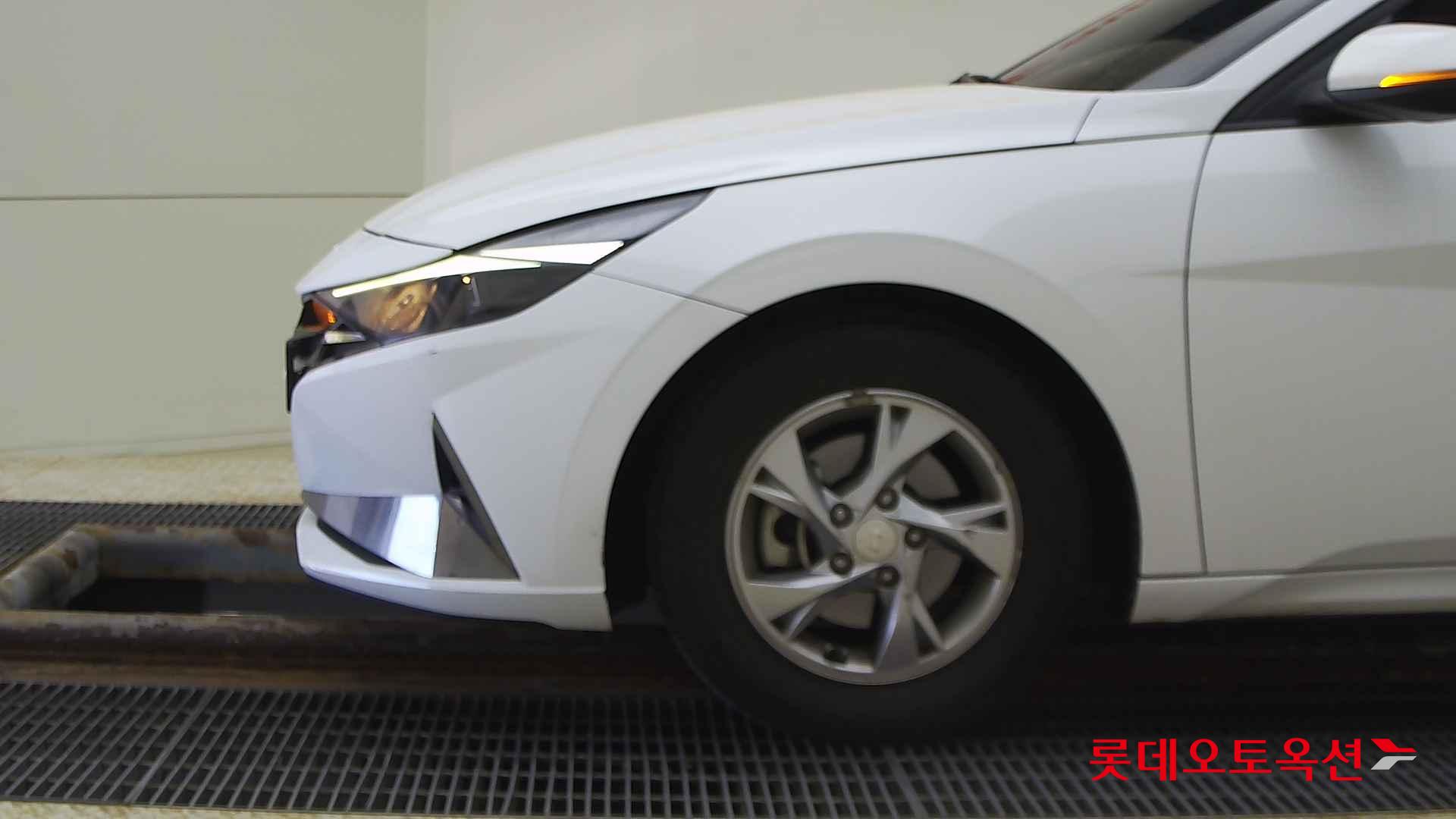 Hyundai Avante id 2708593 из Кореи 21