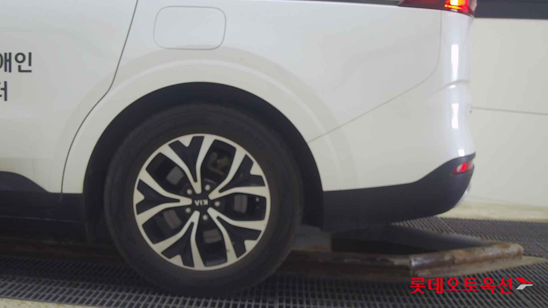 Kia Carnival id 2668462 из Кореи 22