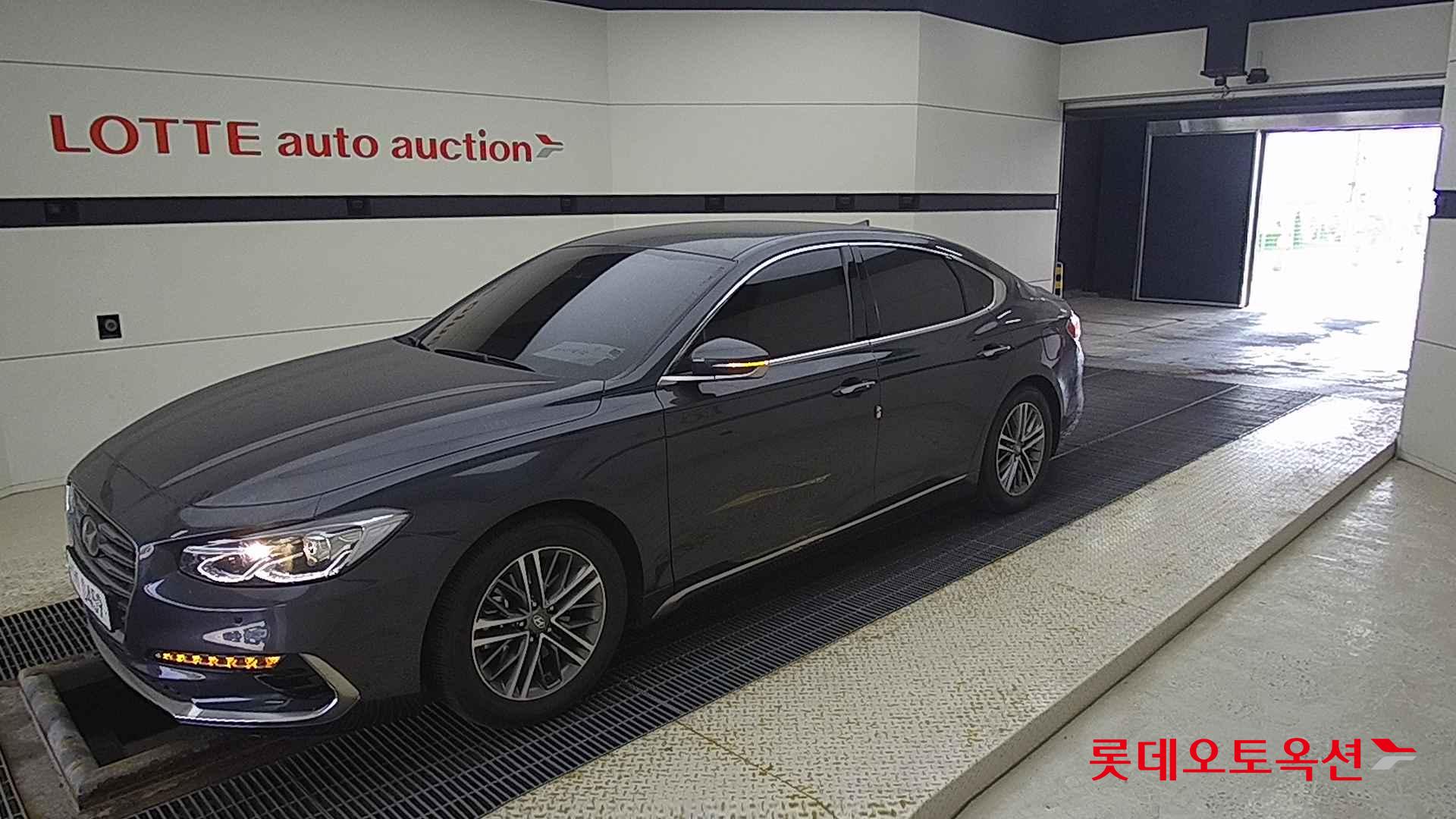 Hyundai Grandeur id 2668376 из Кореи 13
