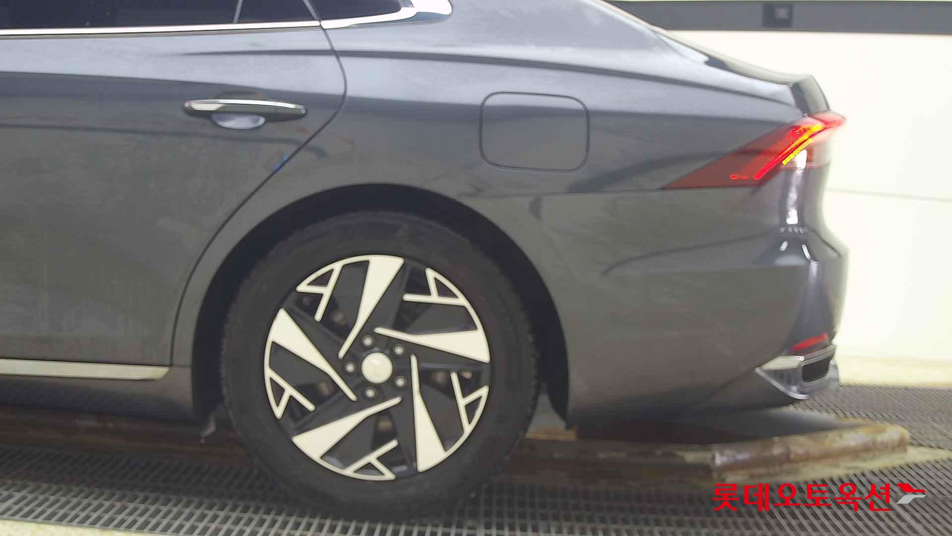 Hyundai Grandeur Hybrid id 2703996 из Кореи 22